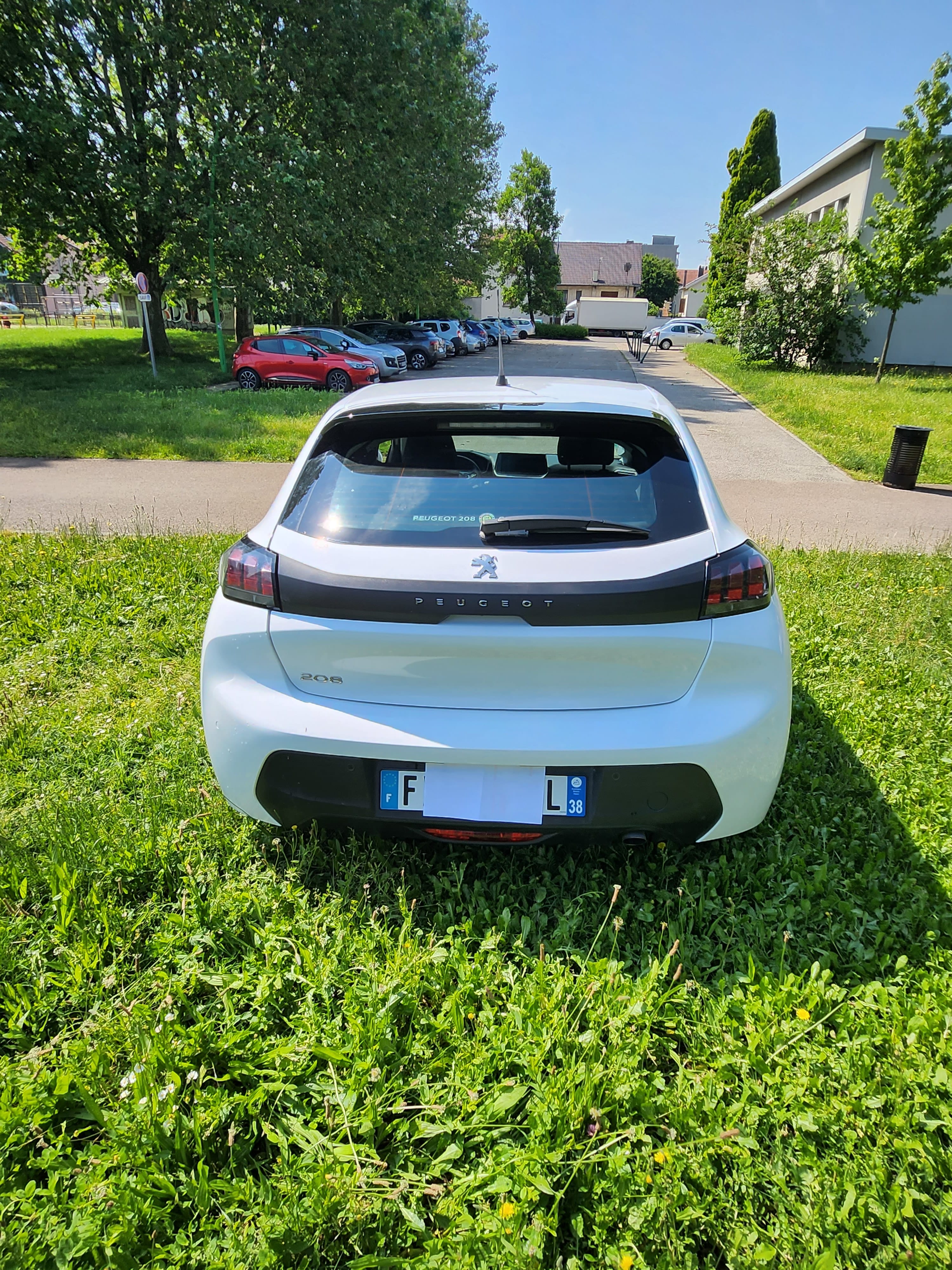 Peugeot 208 avec GPS