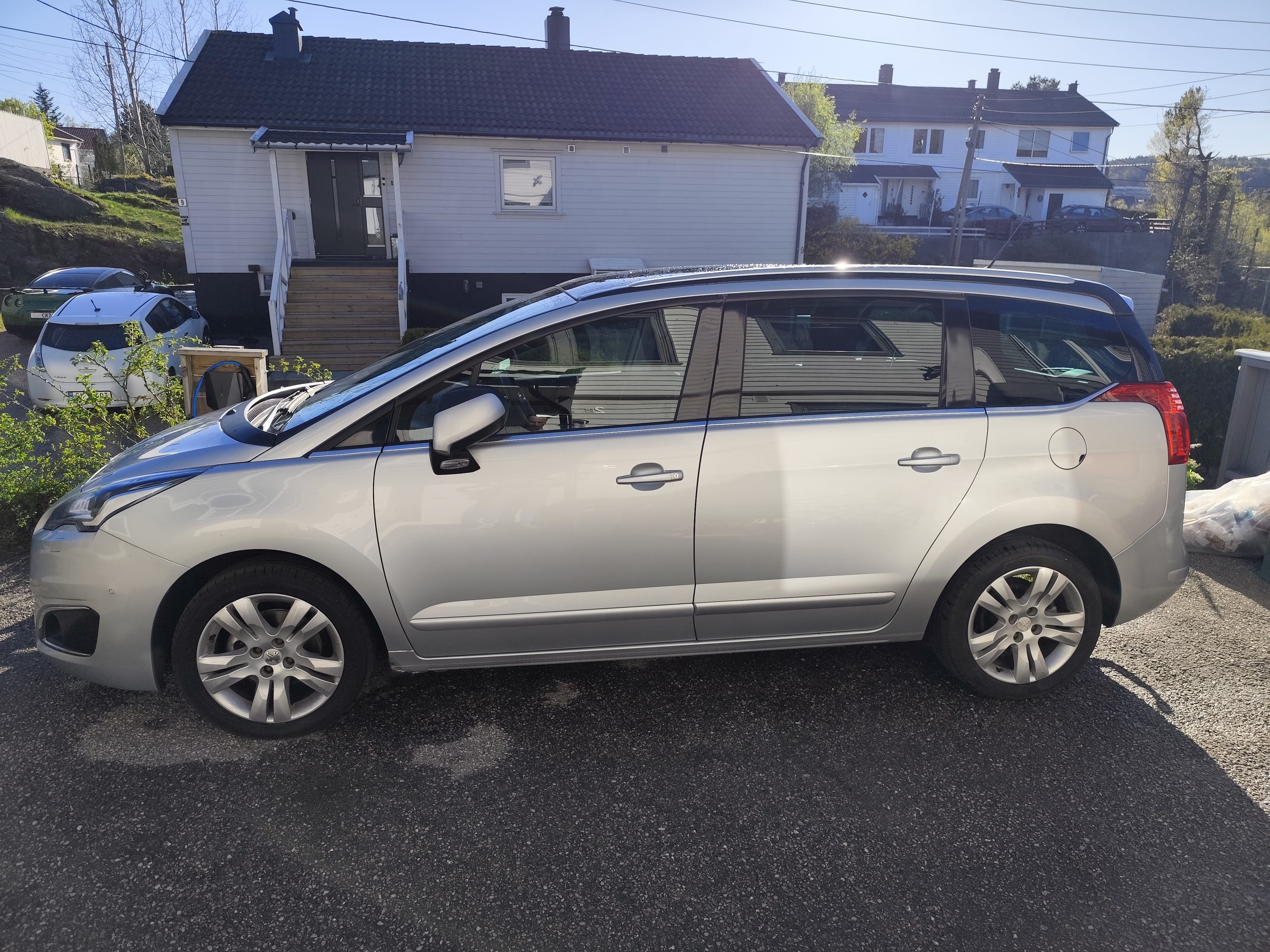 Peugeot 5008 med Aircondition