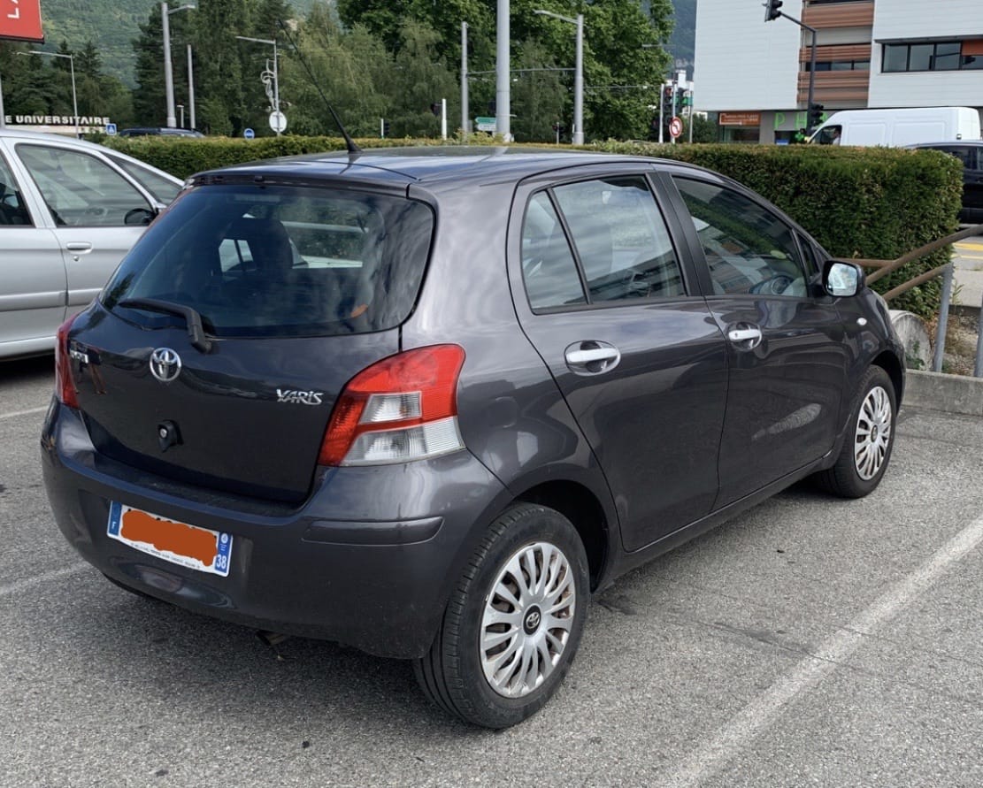 Toyota Yaris Clim - 1 avec Pneus neige