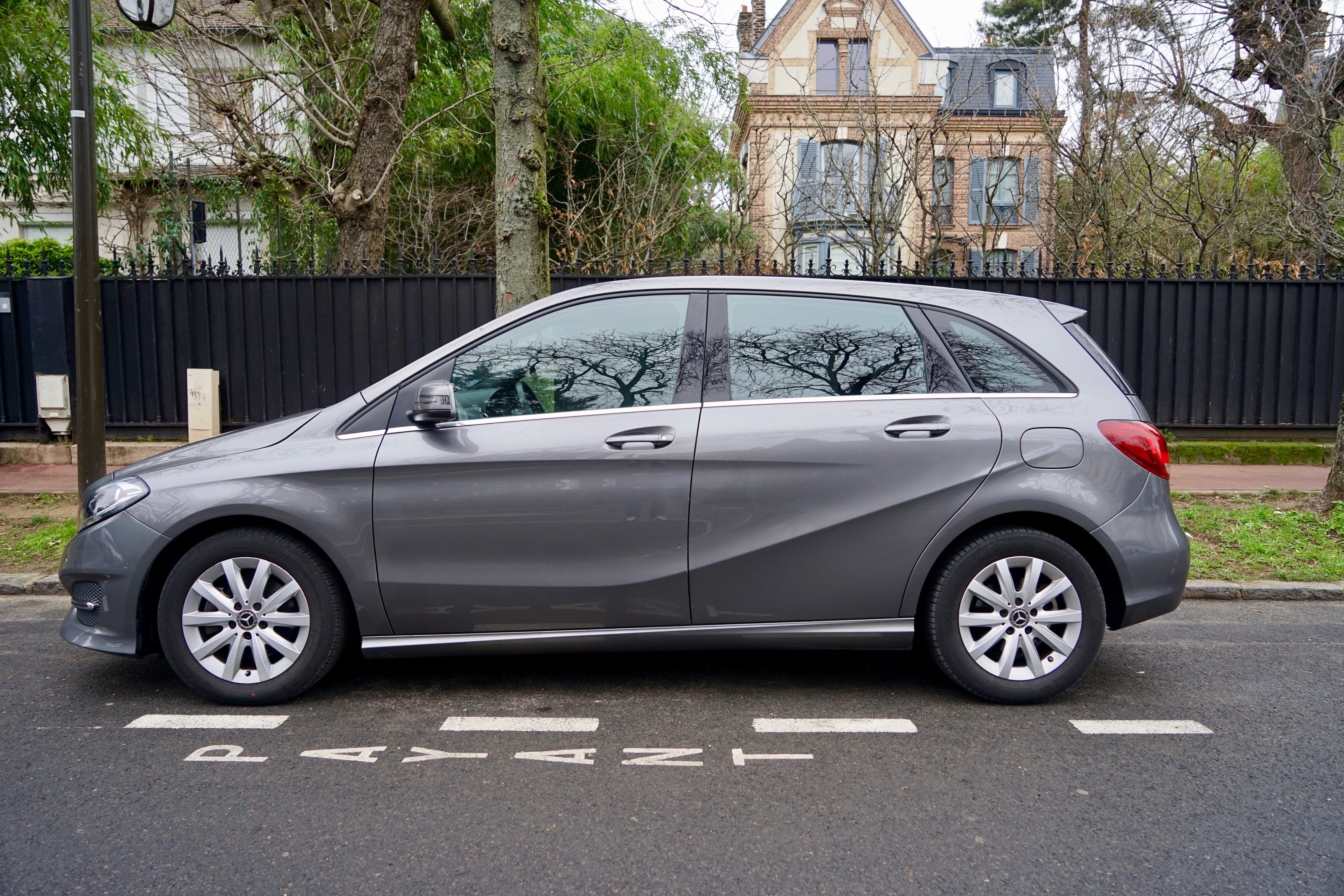 Mercedes-Benz Classe B avec Climatisation