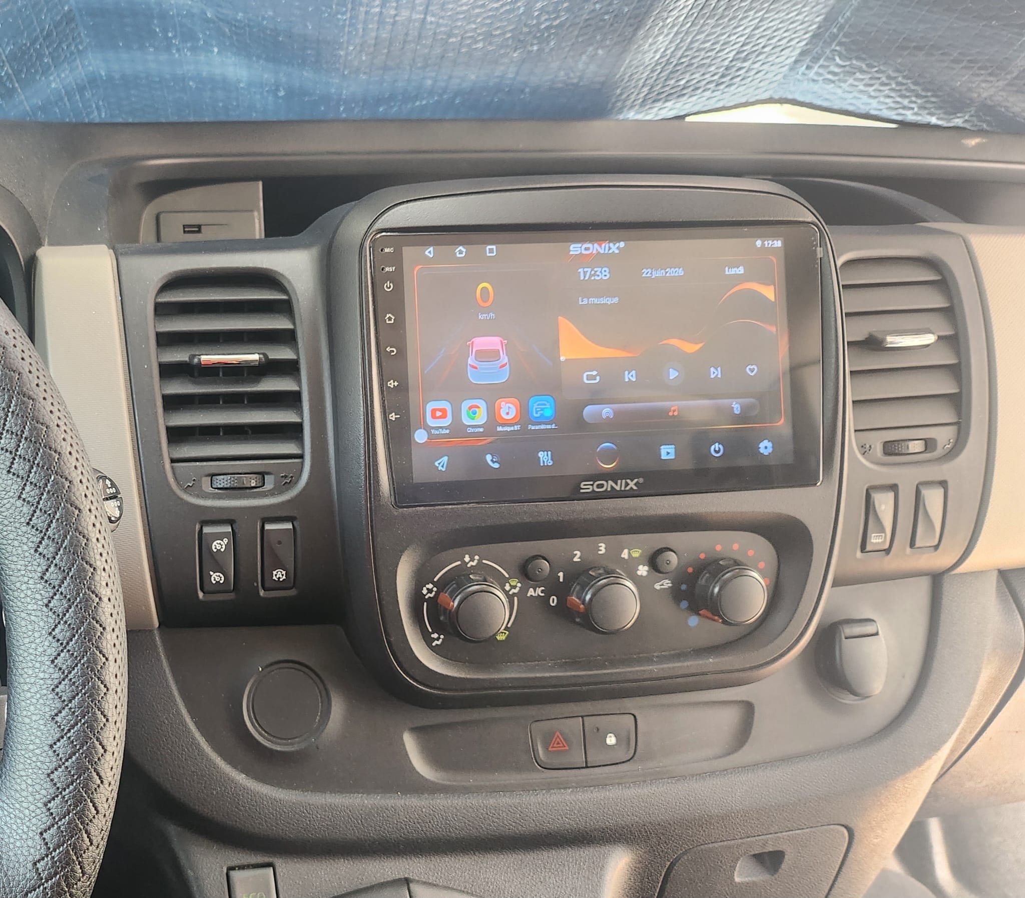Renault Trafic Passenger met GPS