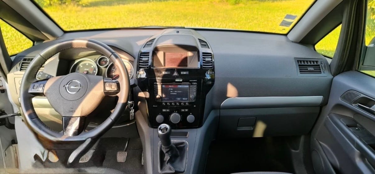 Opel Zafira Tourer avec GPS