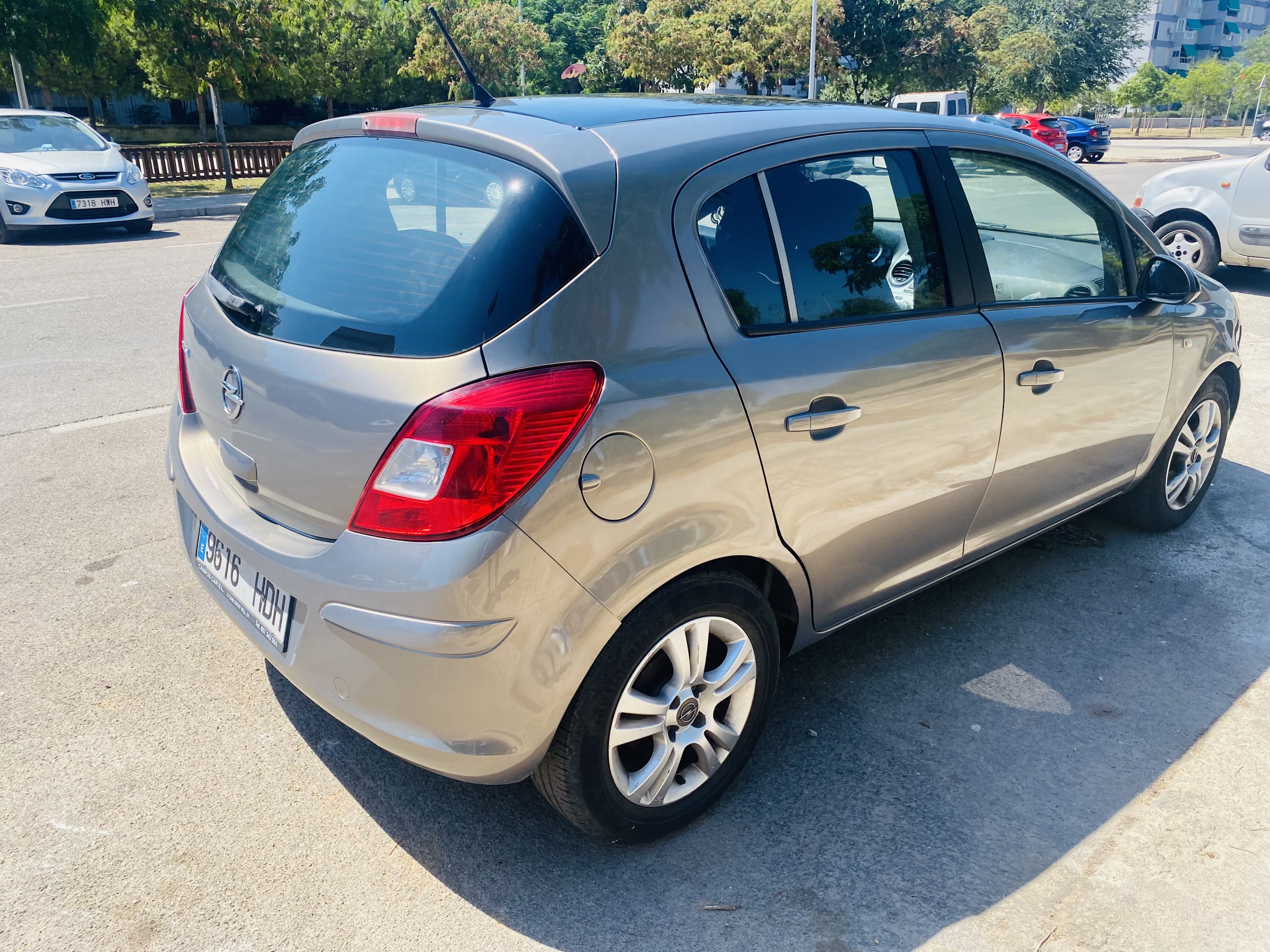 Opel Corsa con Silla infantil