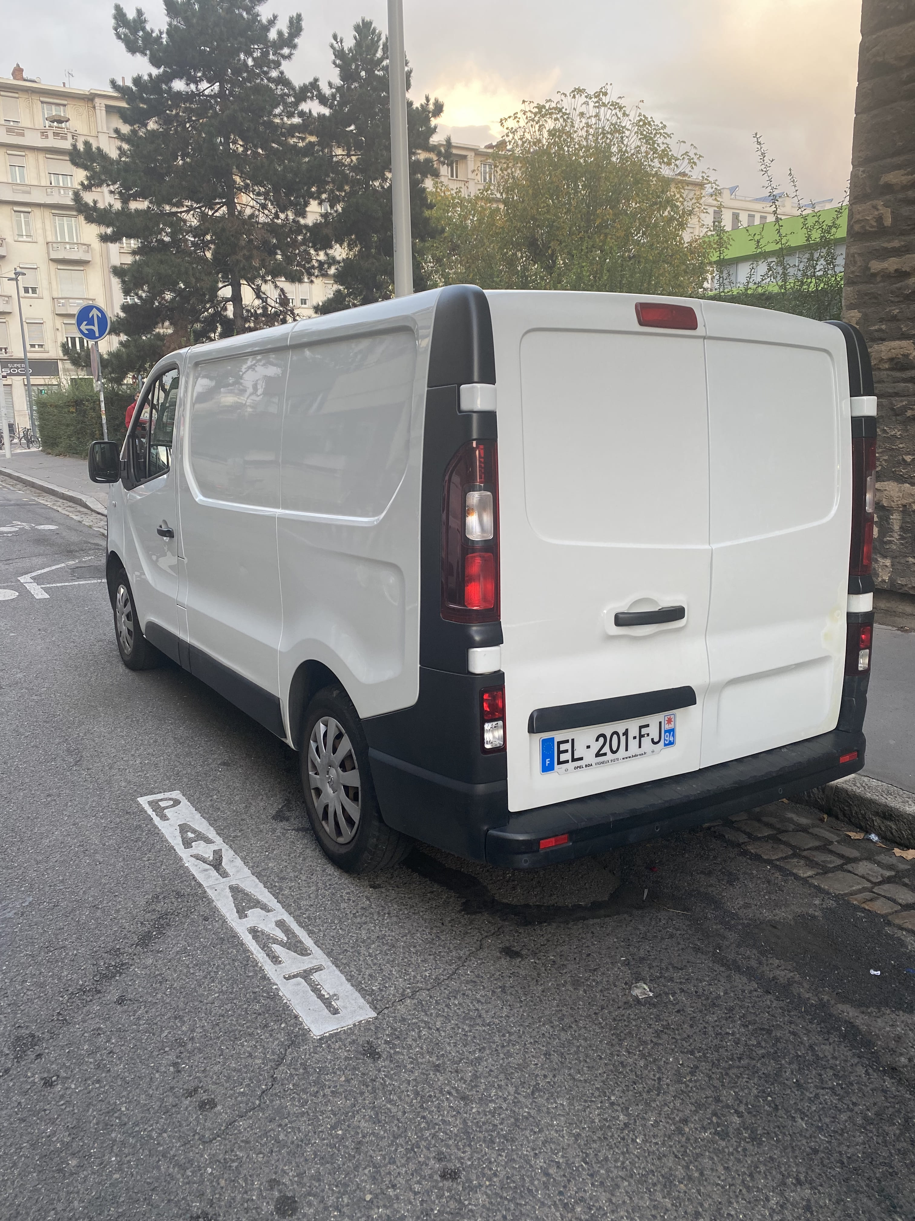 Opel Vivaro avec Régulateur de vitesse