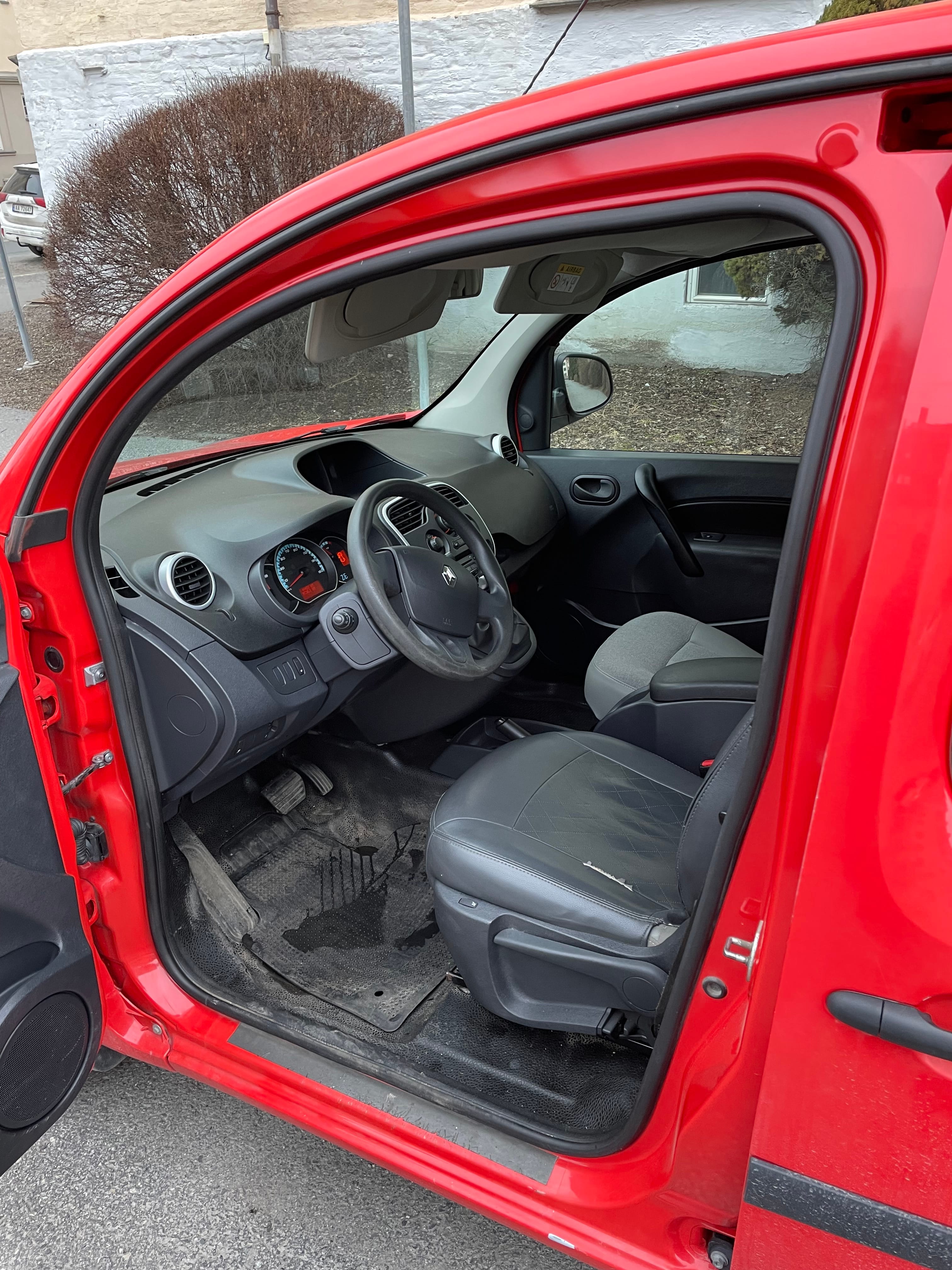 Renault Kangoo Express ZE med Bluetooth audio