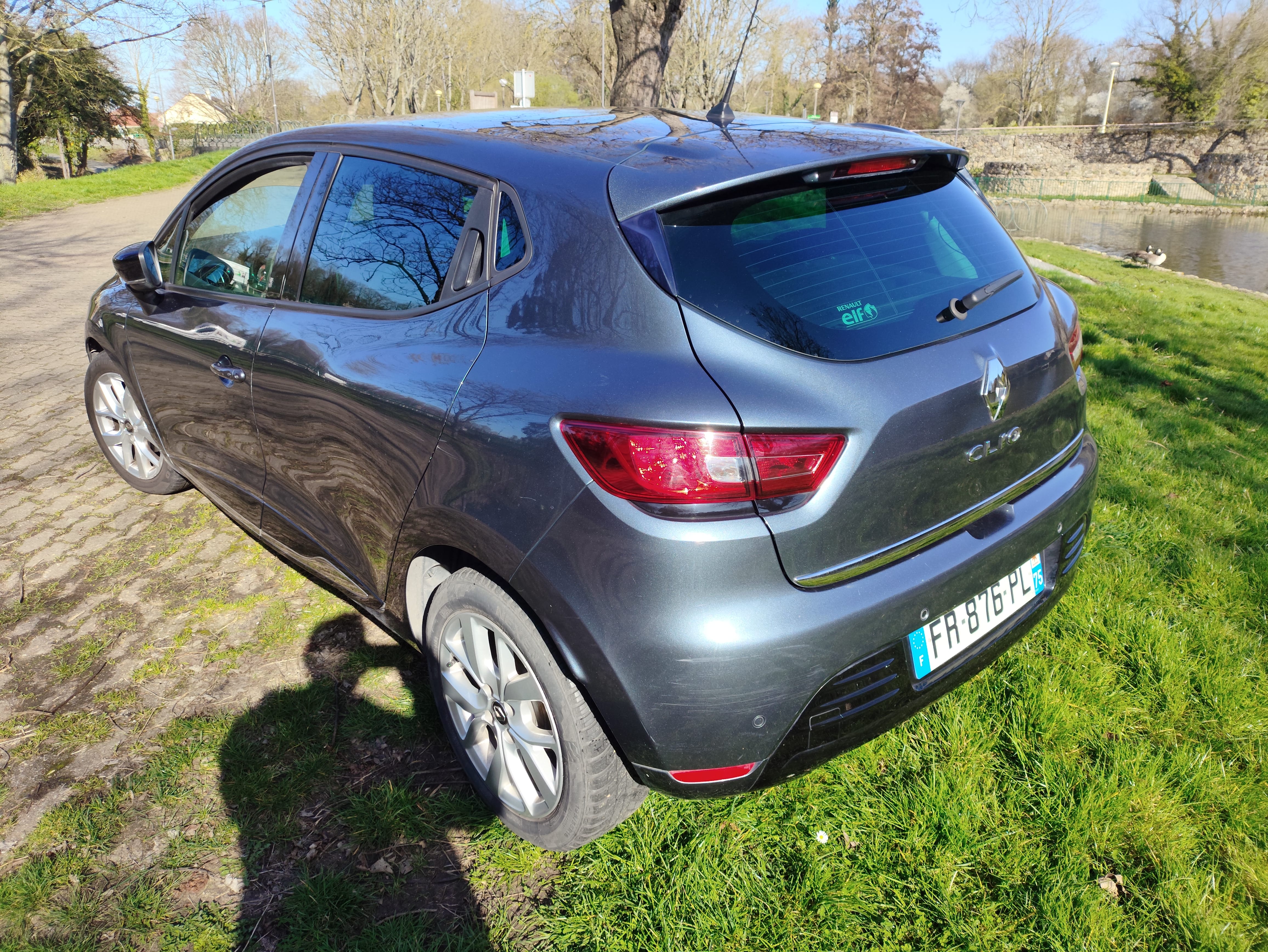 Renault Clio avec GPS