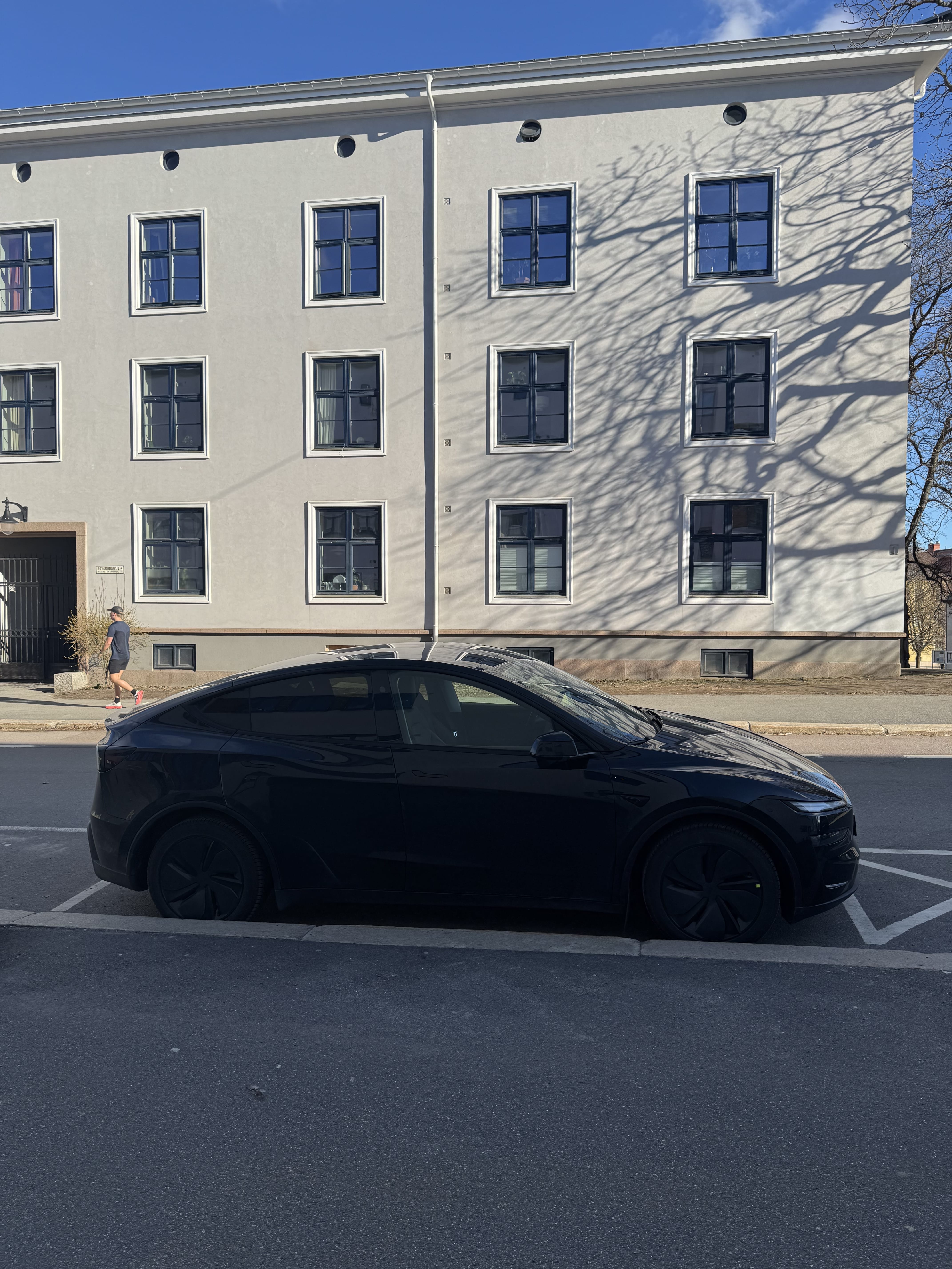 Tesla Model Y Long Range with GPS