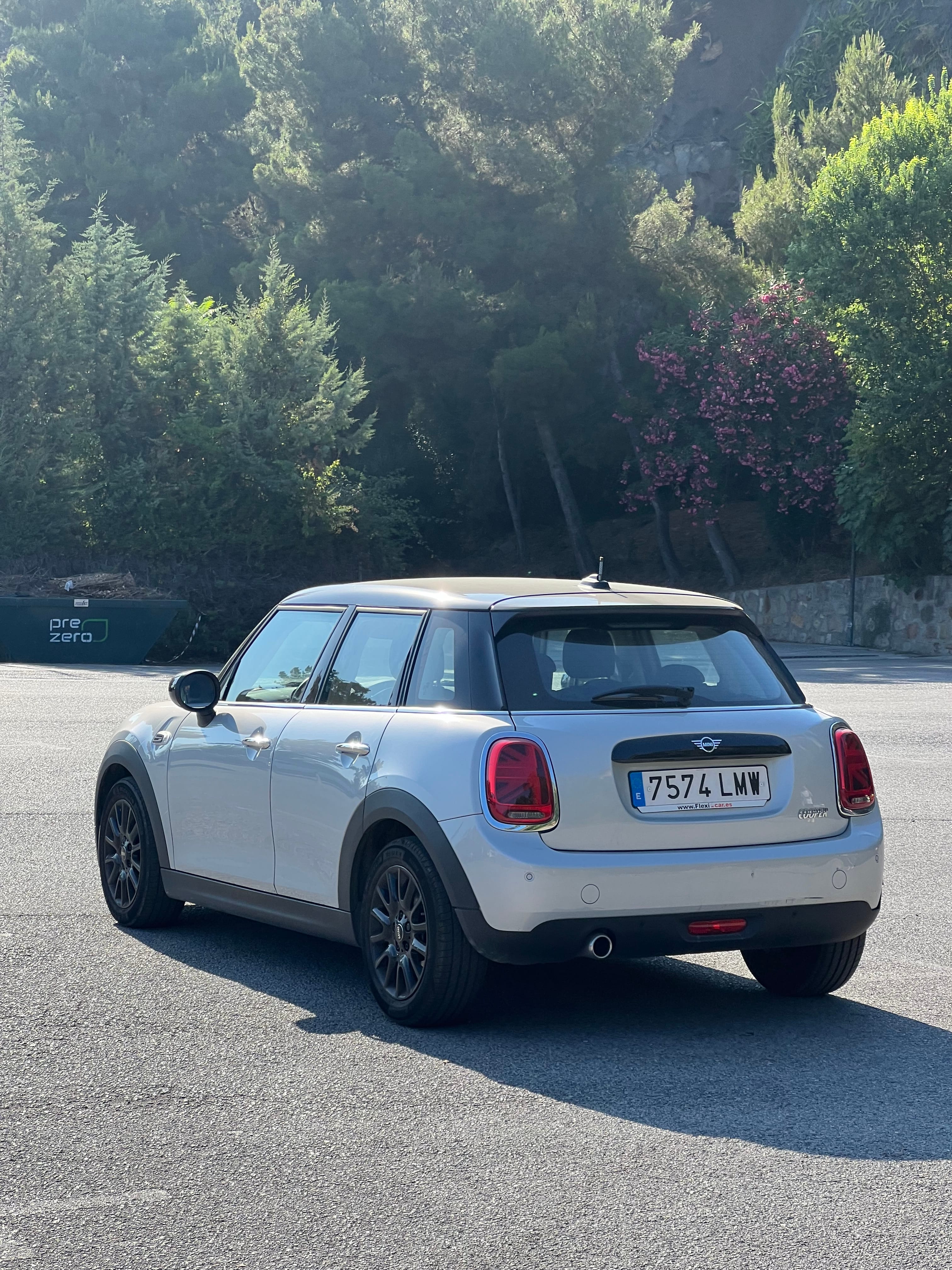 Mini Cooper 5 Puertas con GPS