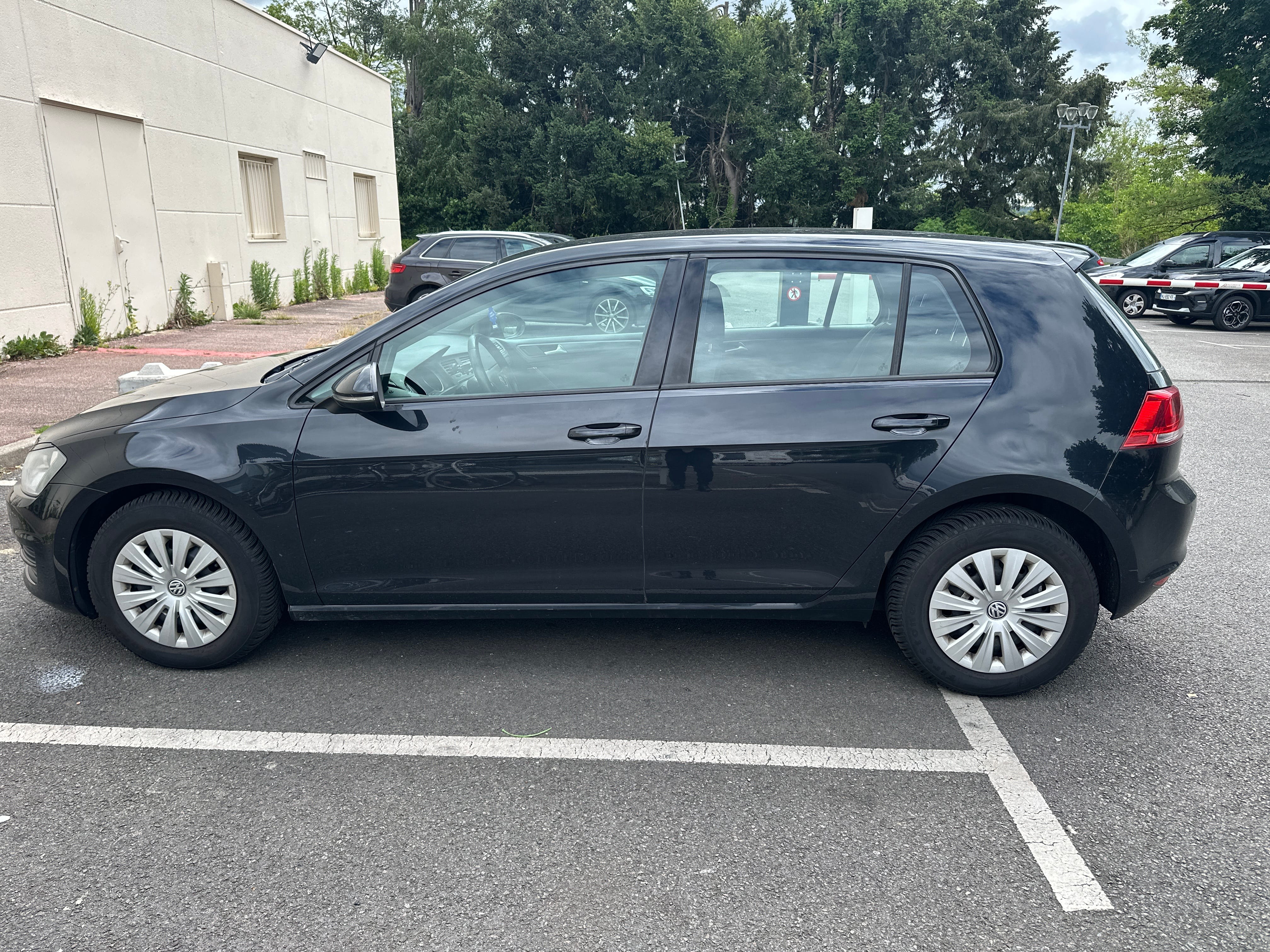 Volkswagen Golf 1.2 avec Climatisation