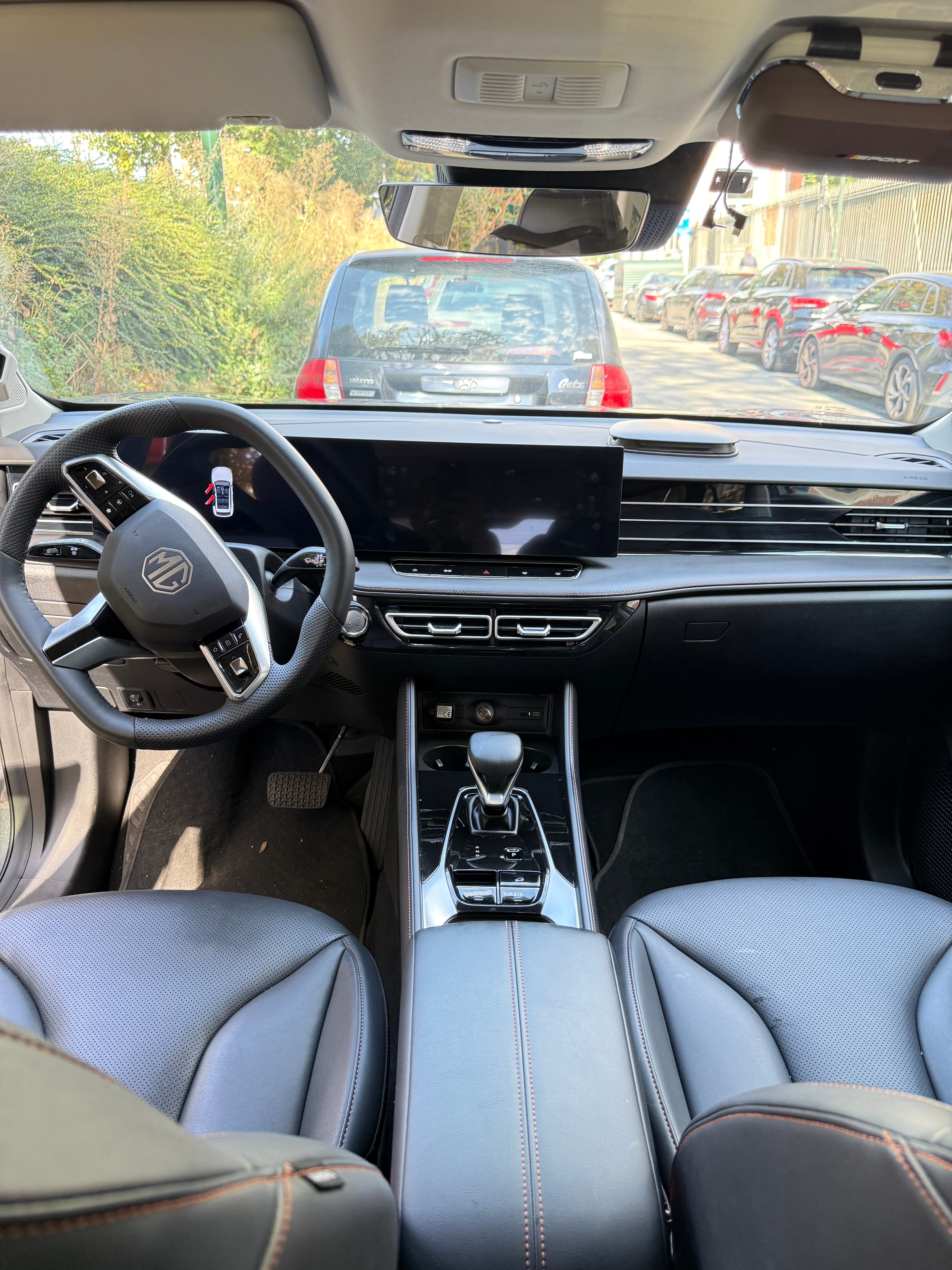 MG HS Exclusive, 2025, Euro 95 (E10) / Électrique (hybride), automatique