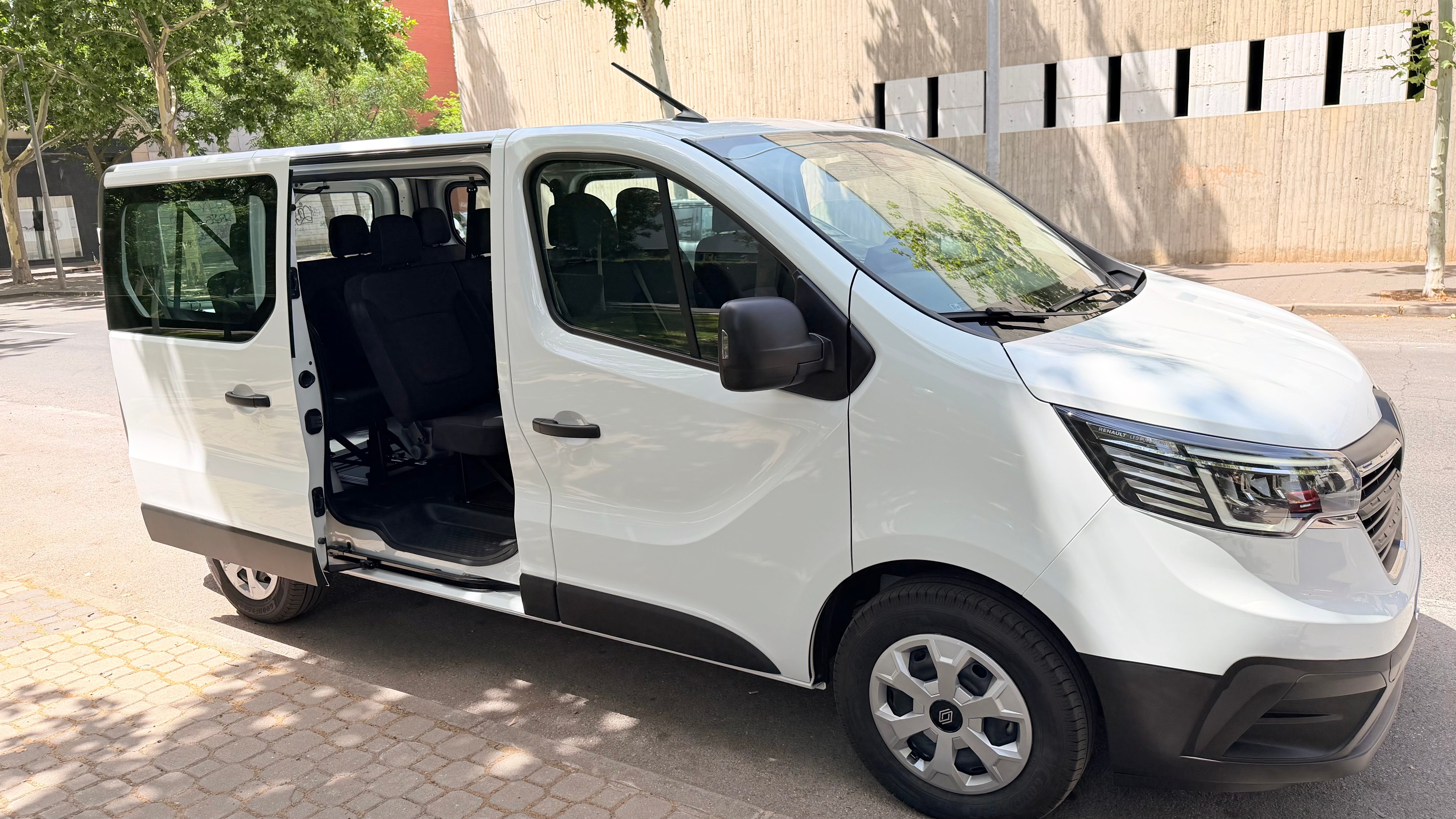 Renault Trafic Passenger, 2024, Diesel, 9 plazas y más