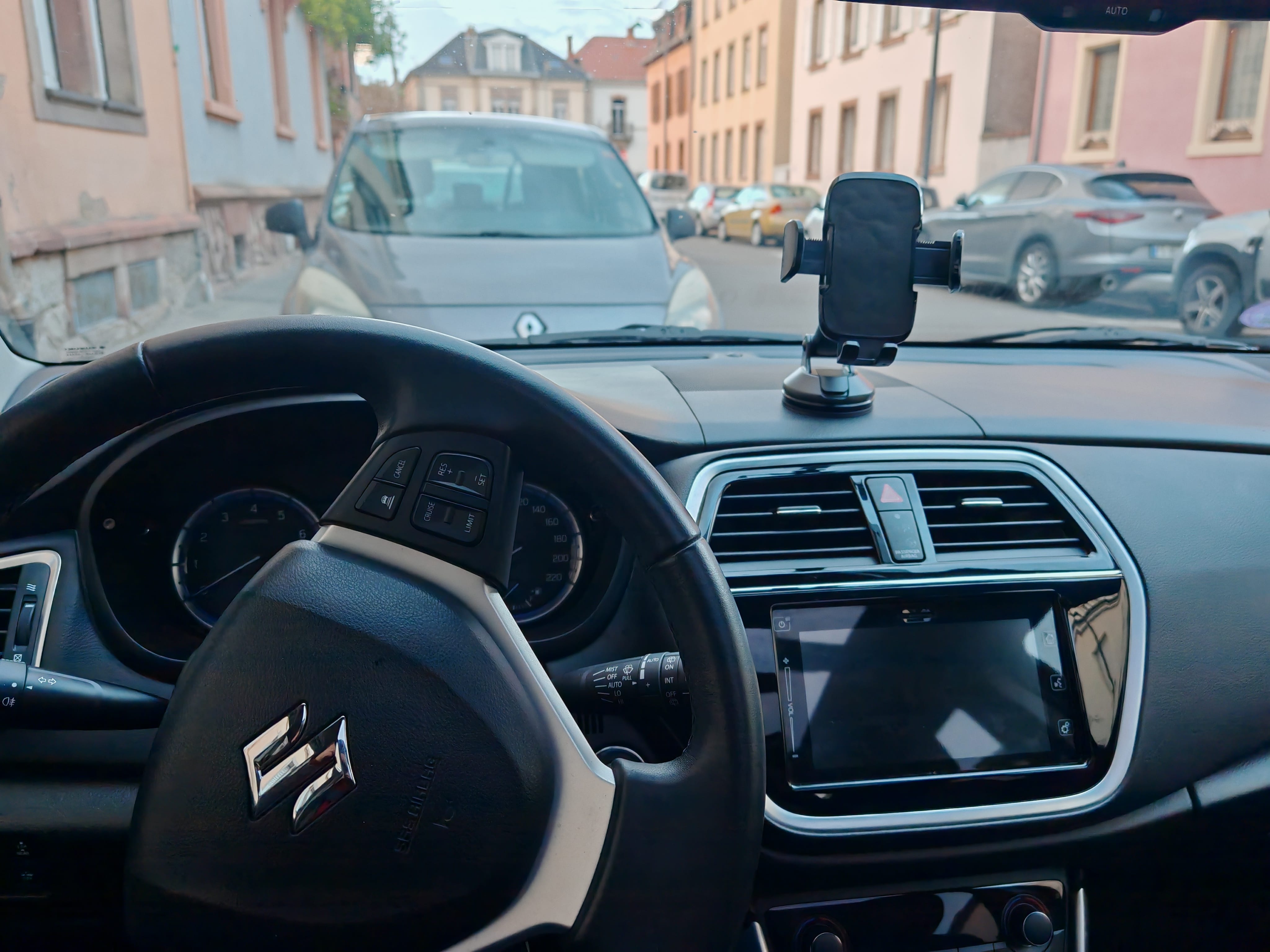 Suzuki SX4 S-Cross avec GPS