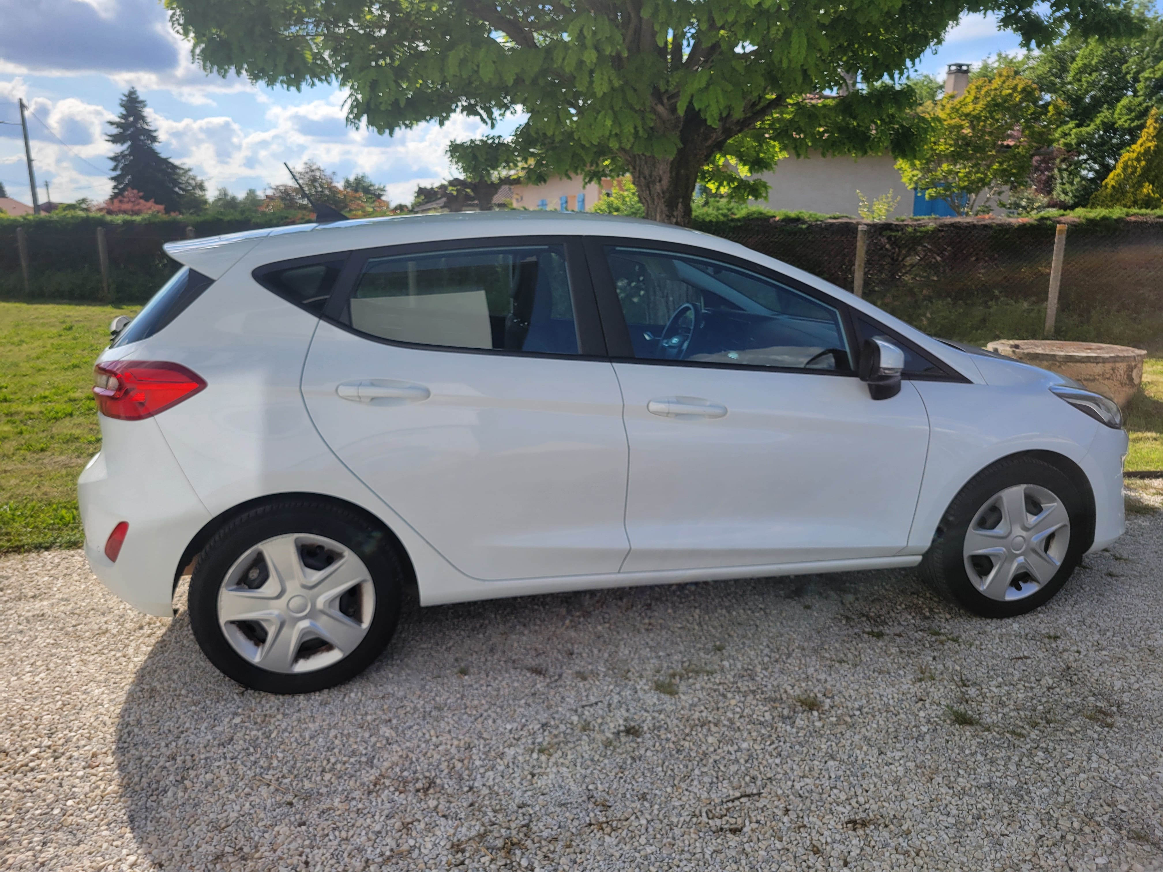 Ford Fiesta avec Climatisation