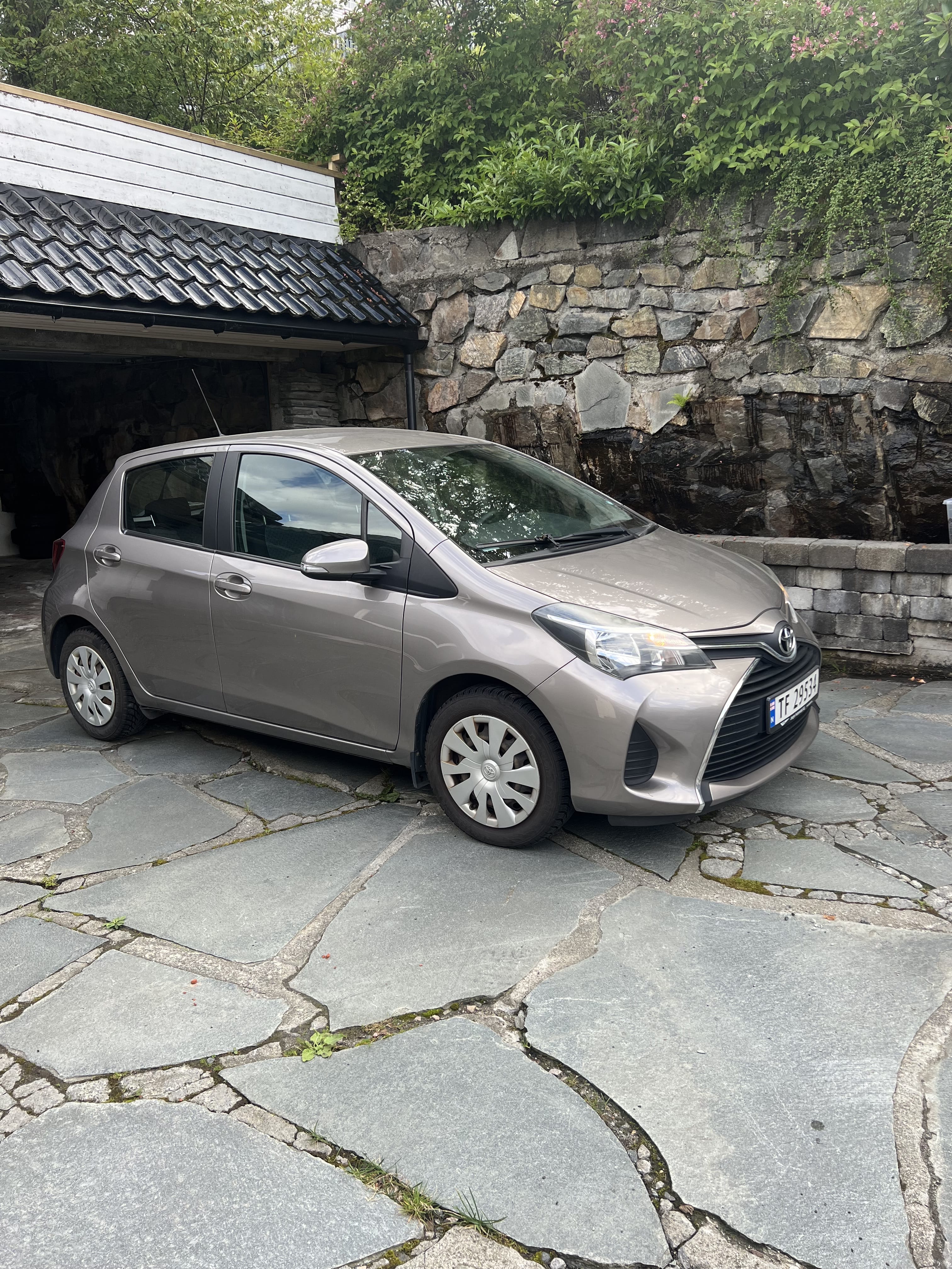 Toyota Yaris, 2015, Blyfri 95