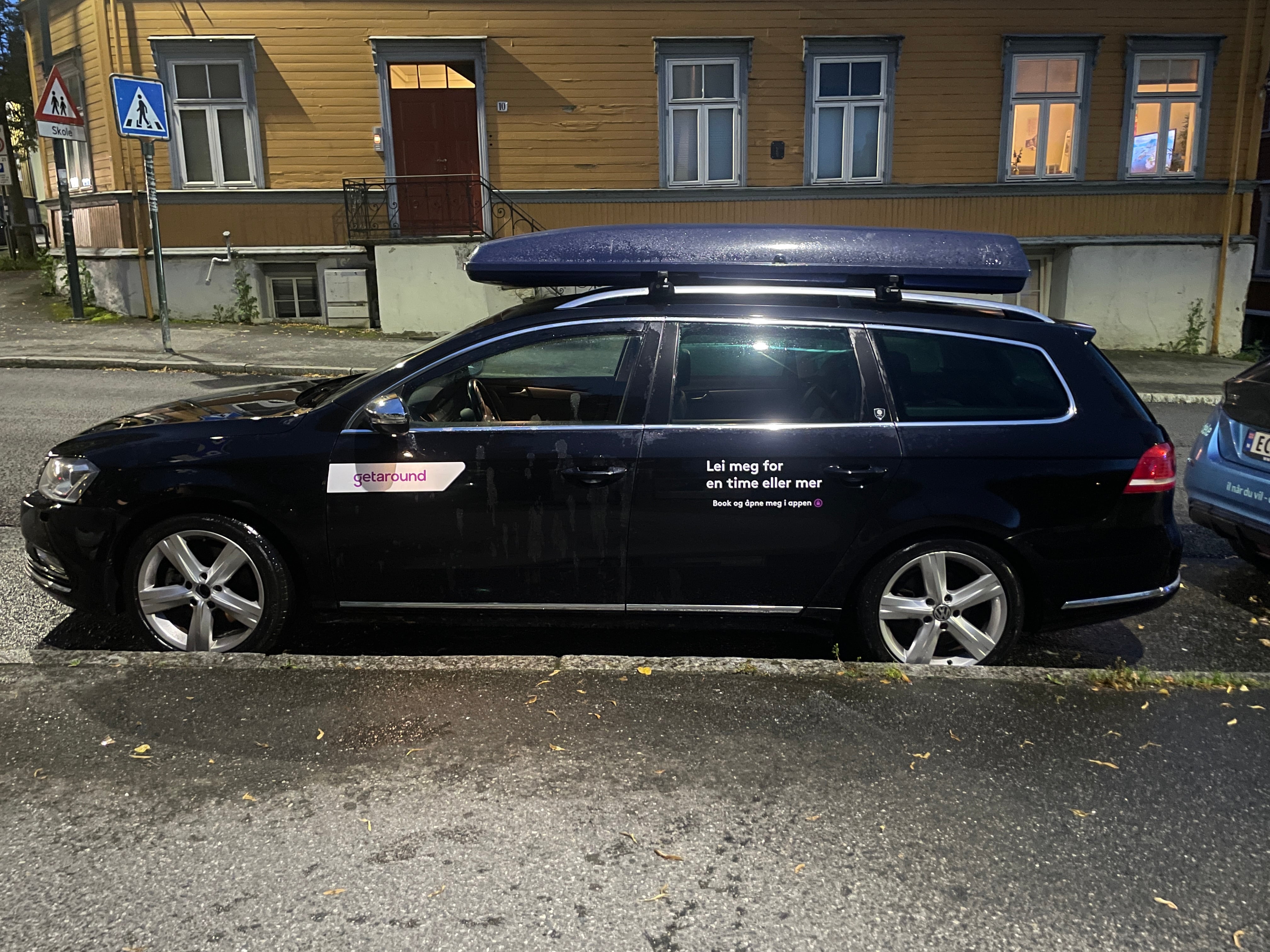 Volkswagen Passat SW Roof cargo box with Air conditioning