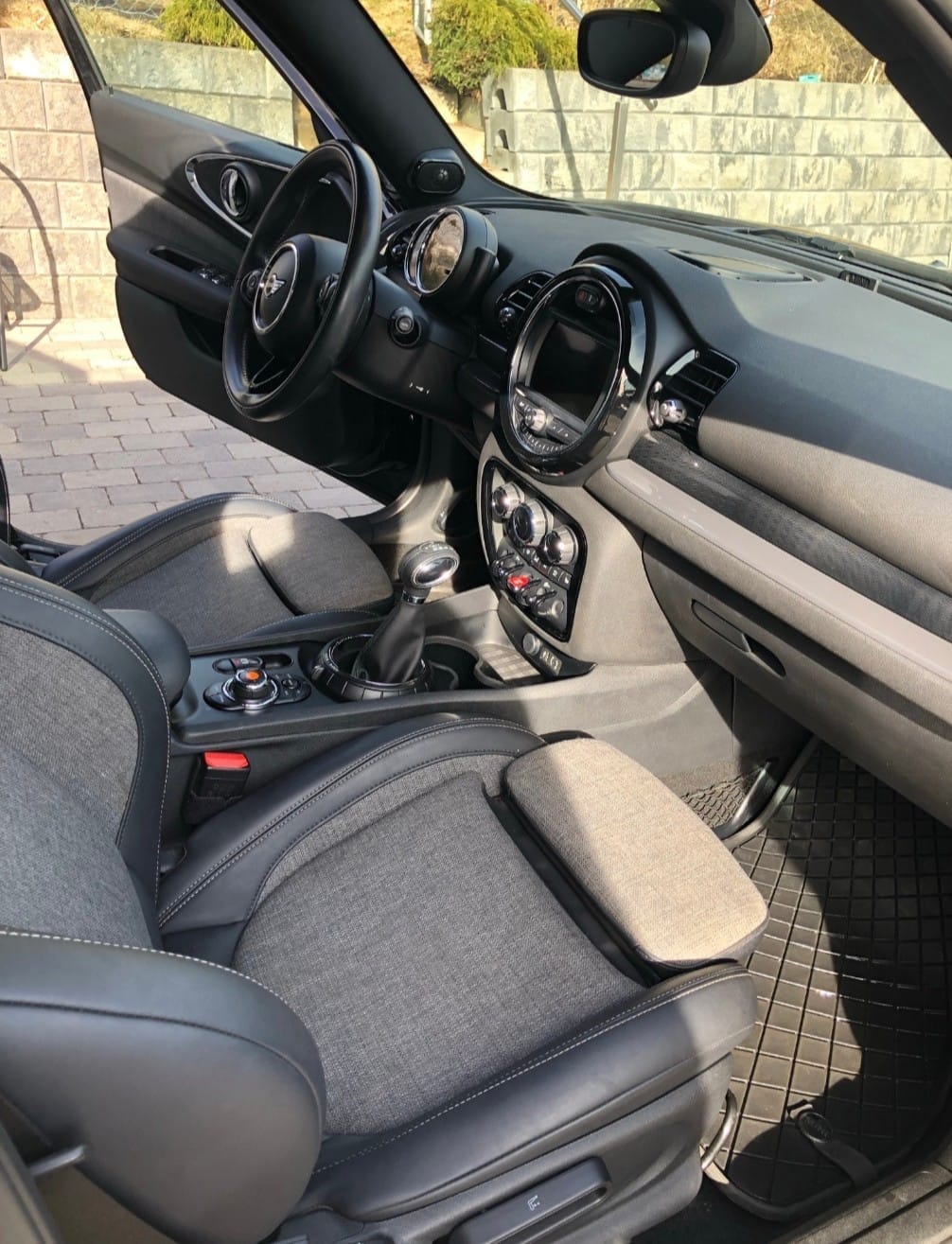 Mini Clubman Cooper med Bluetooth audio