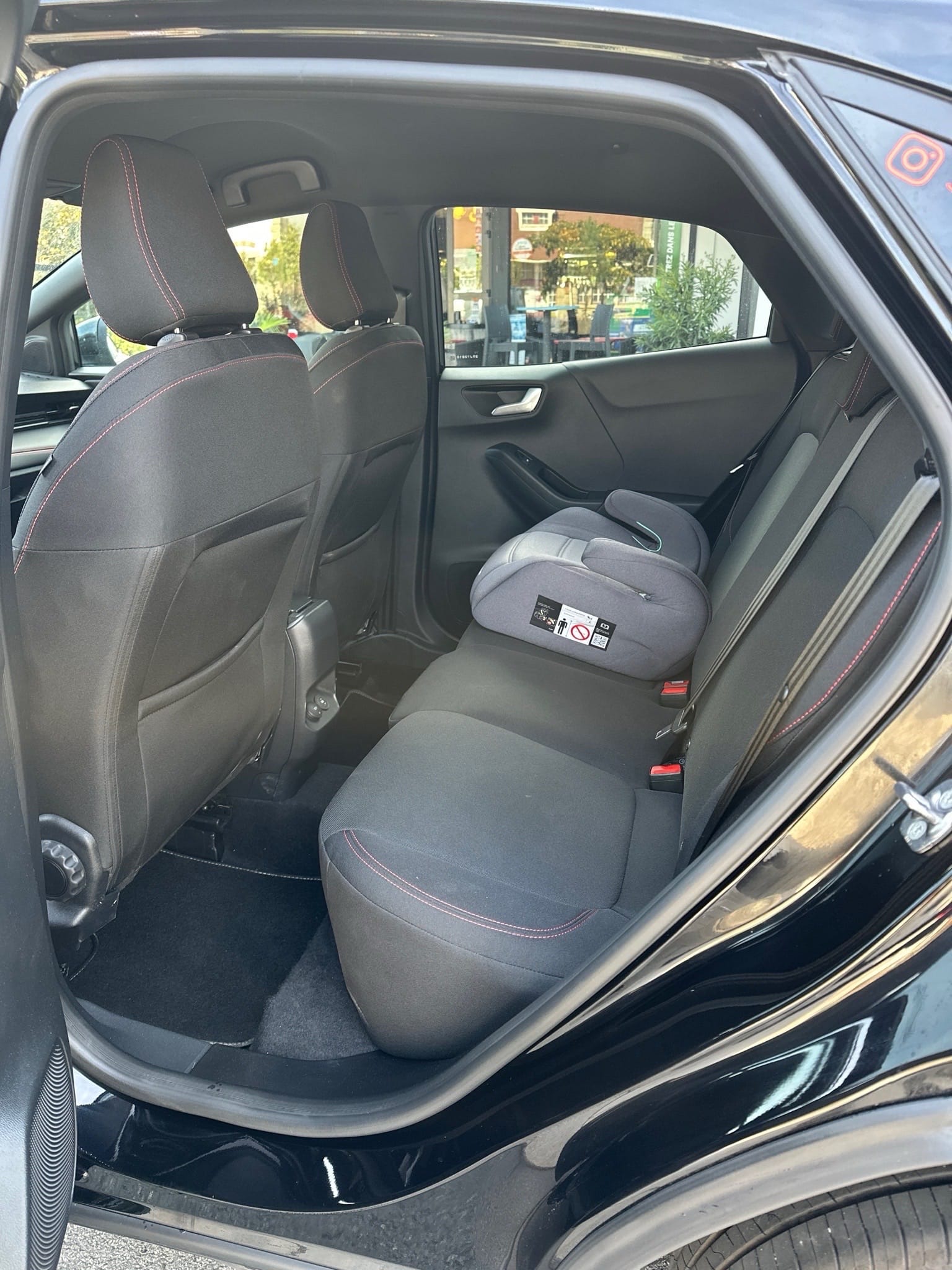 Ford Puma avec Siège bébé