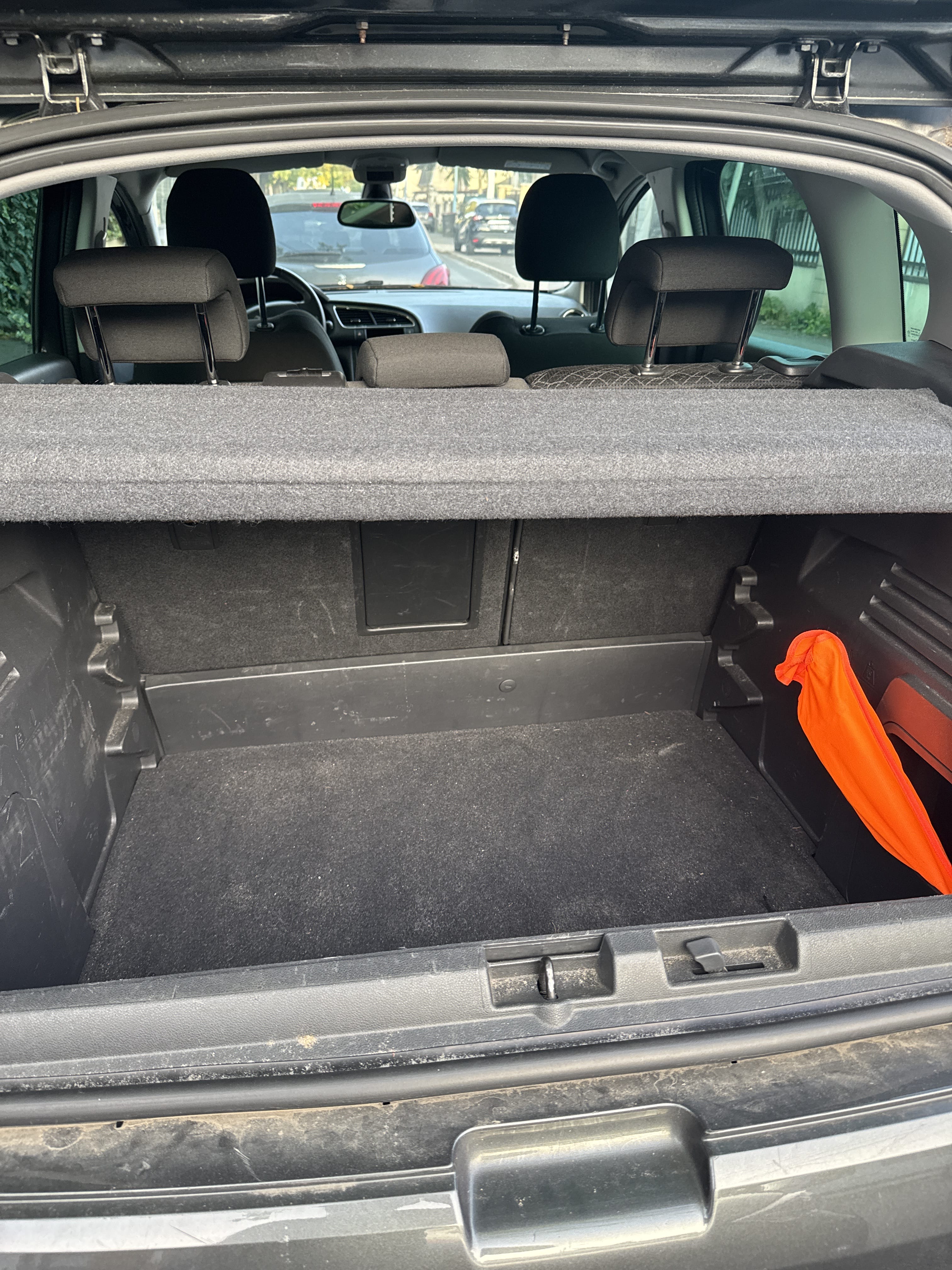 Peugeot 3008 avec Coffre de toit