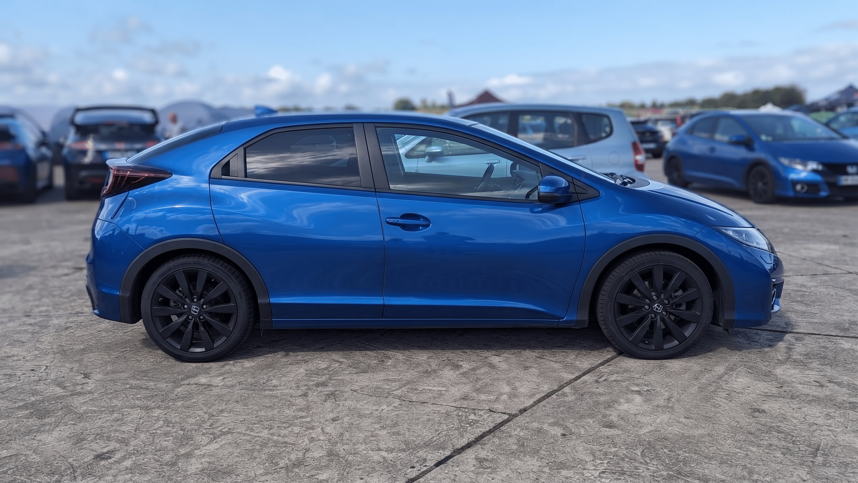 Honda Civic - Bien équipée avec Climatisation