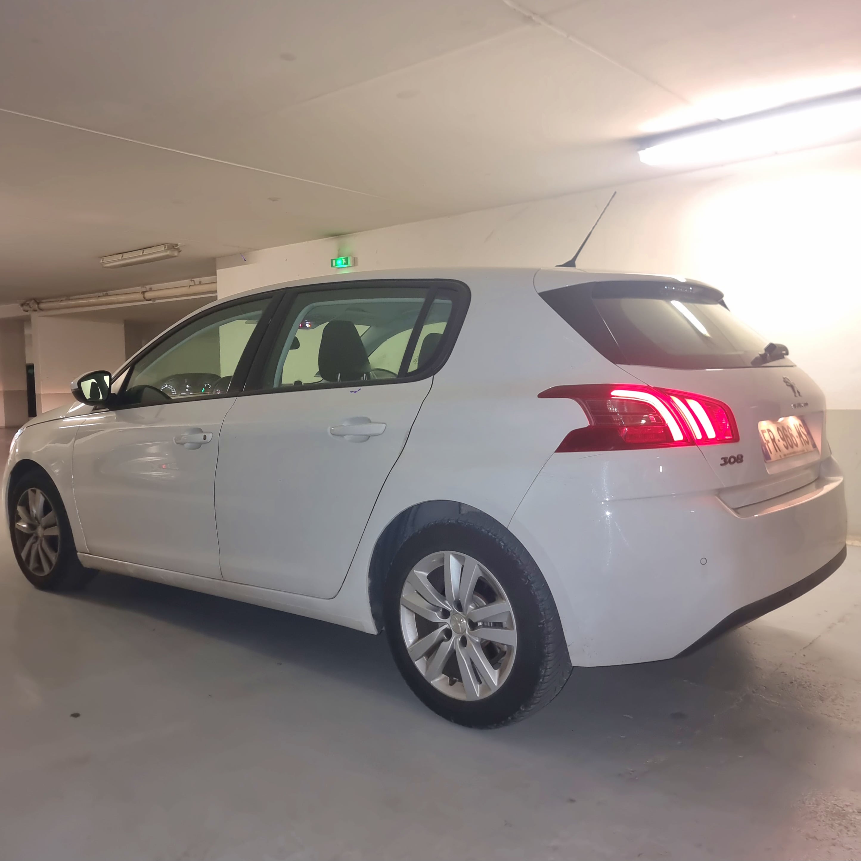 Peugeot 308 1.5 BlueHDi S&S - 130 - BV EAT8 II 2013 Berline Active Phase 2 avec Climatisation