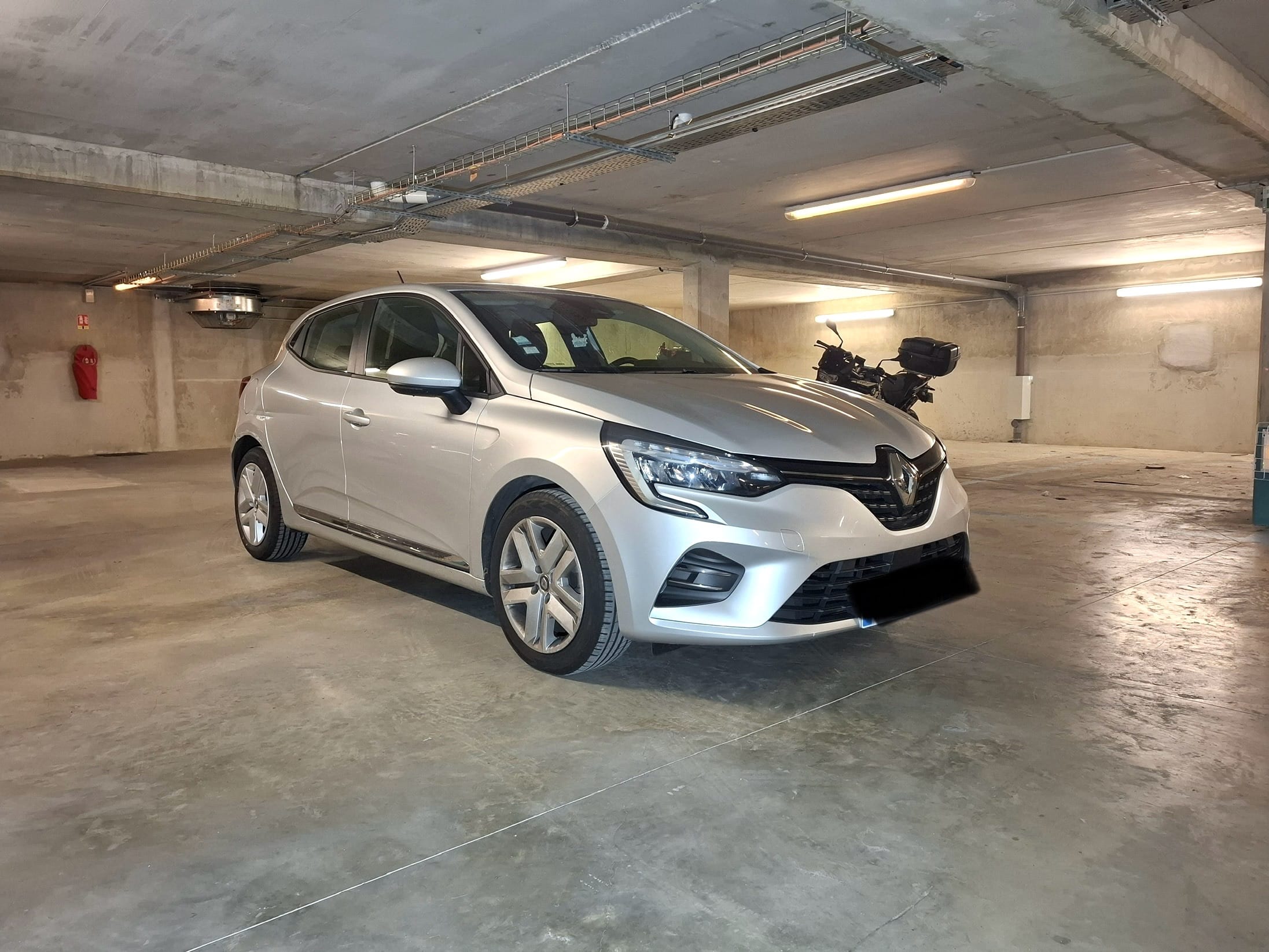 Renault Clio FZ123 avec Apple CarPlay