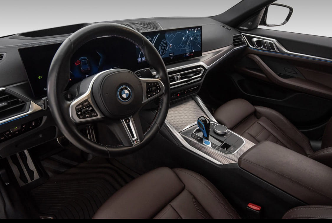 BMW i4 M50 med Babysete