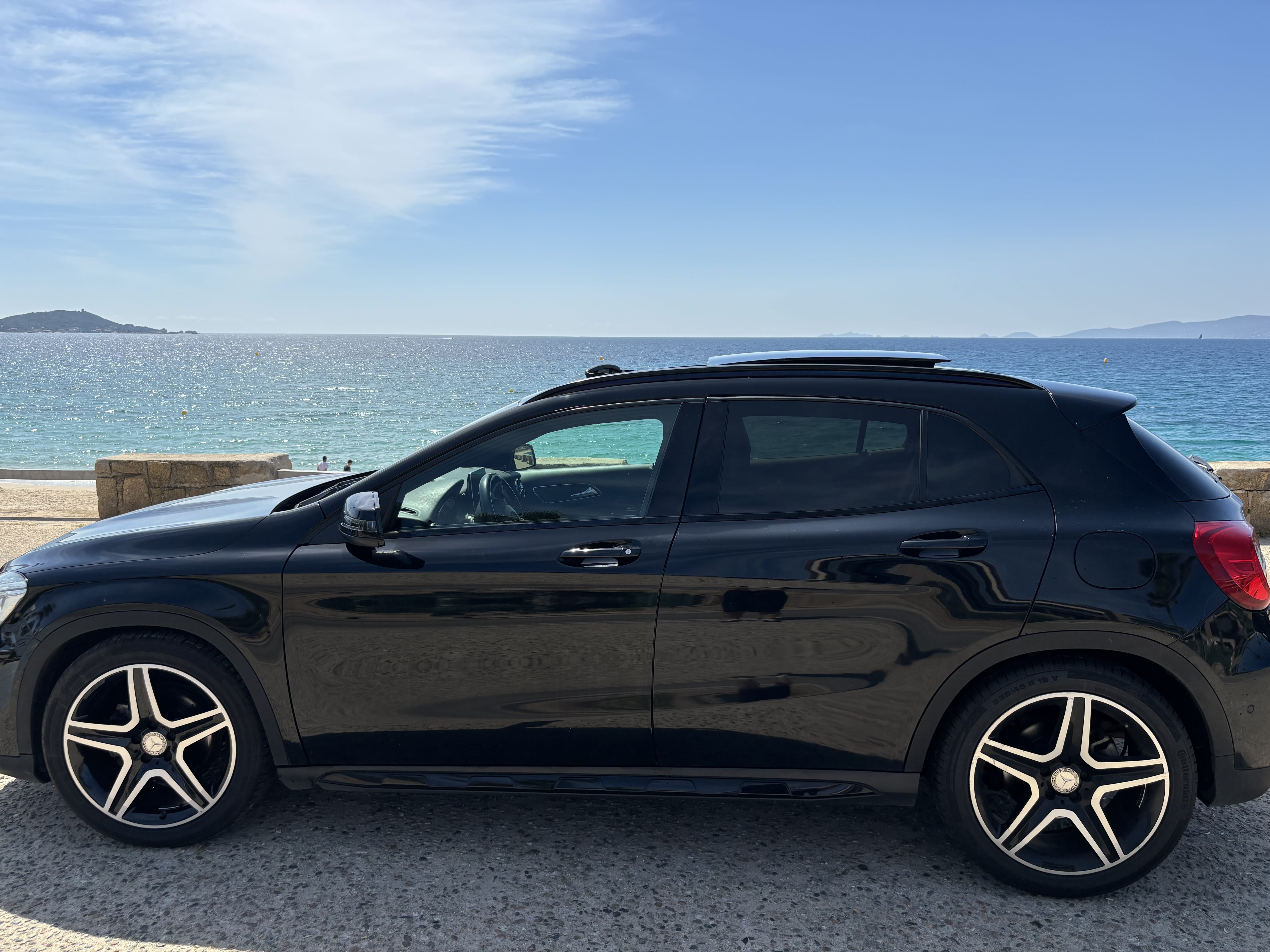 Mercedes-Benz Classe GLA mit Navigationsgerät