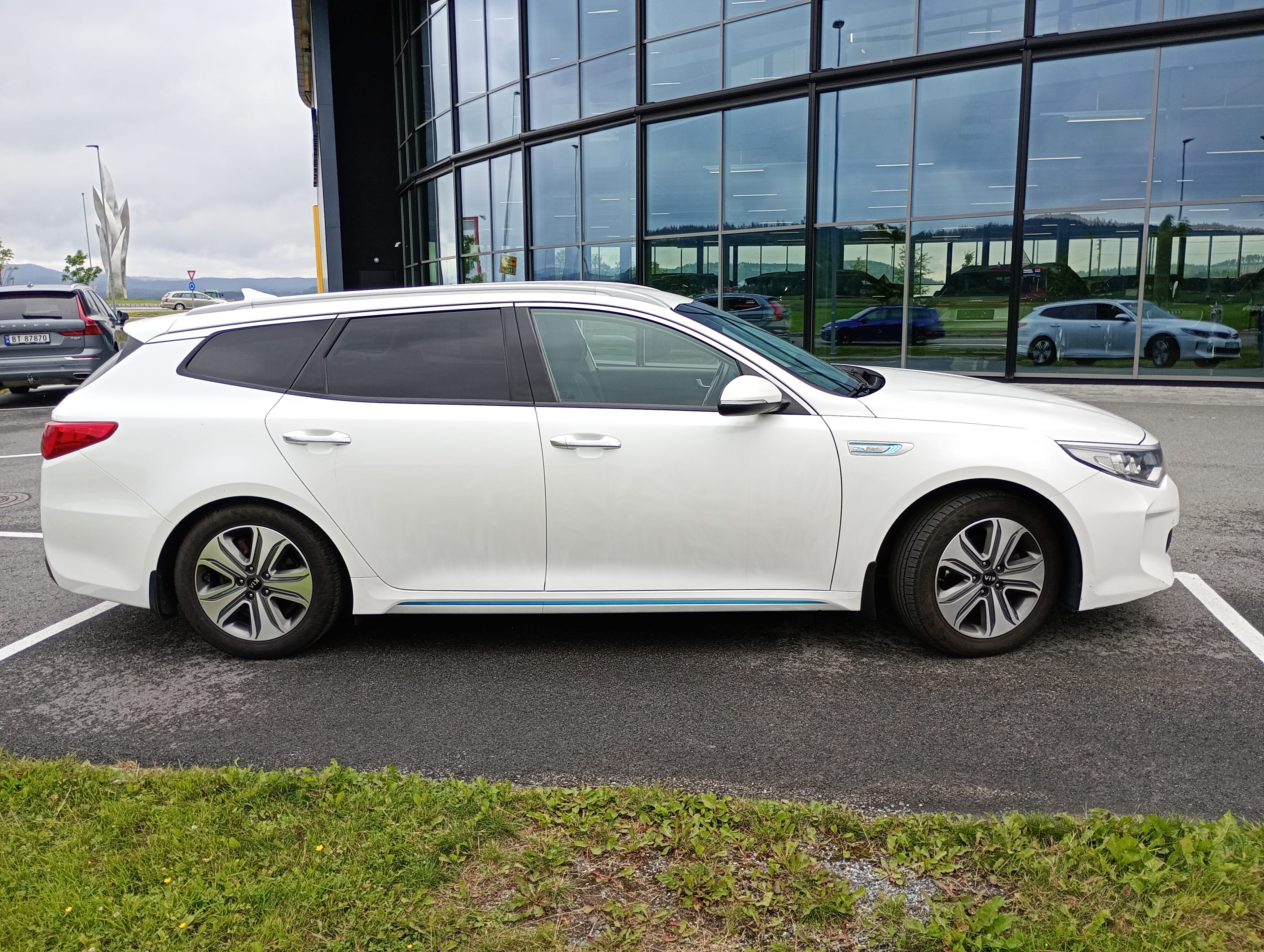 Kia Optima with Air conditioning