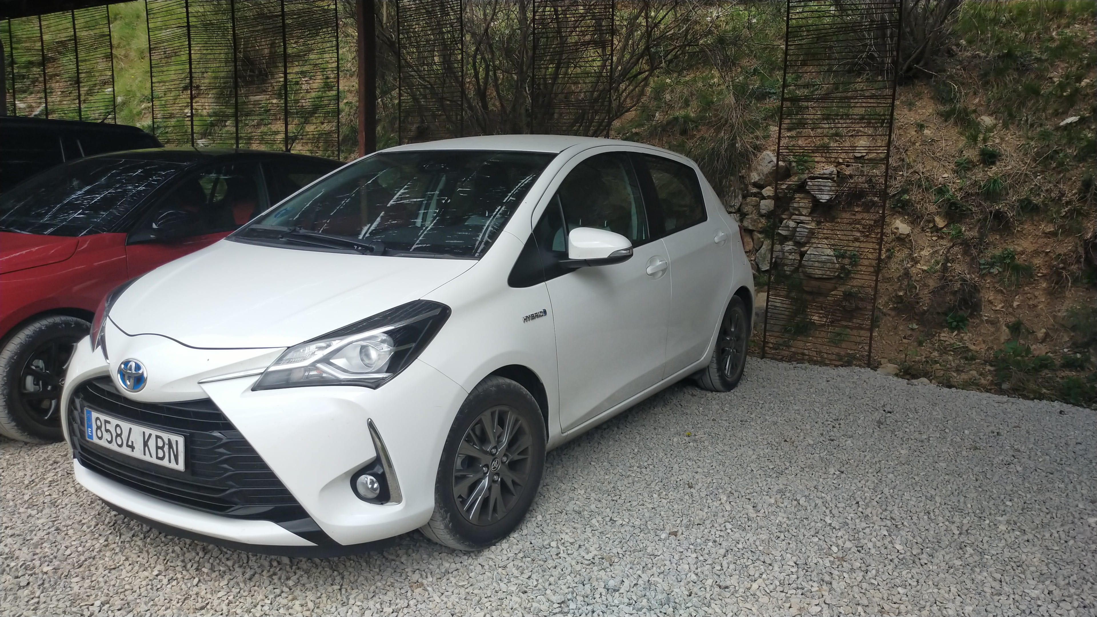 Toyota Yaris Híbrido con Aire acondicionado