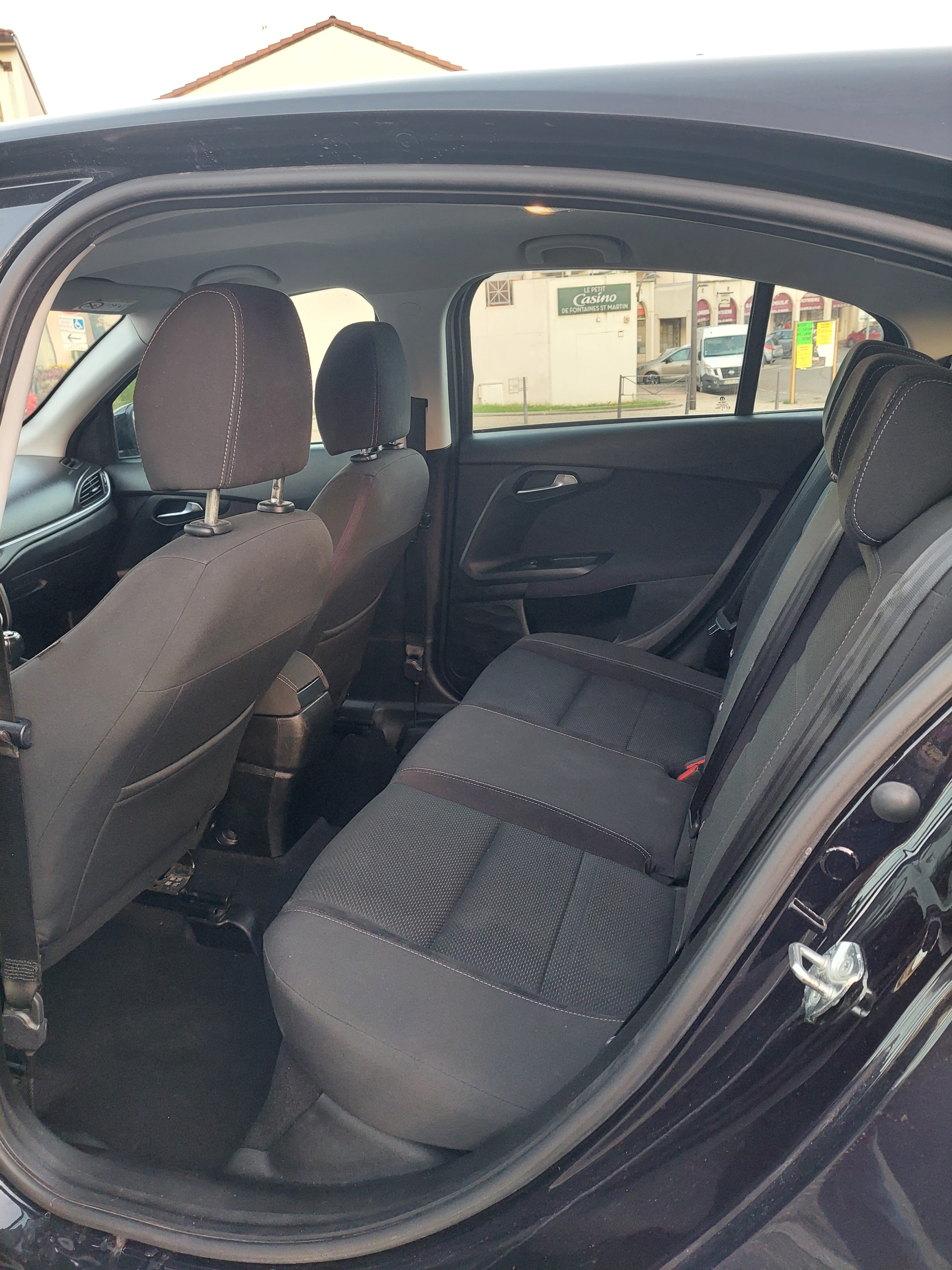 Fiat Tipo 1.4 95 ch avec Entrée audio / iPod