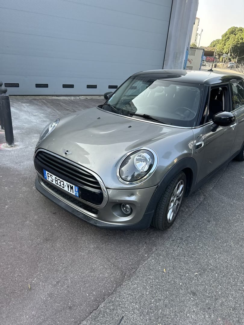 Mini Cooper 5 portes, 2020, Essence 95, automatique