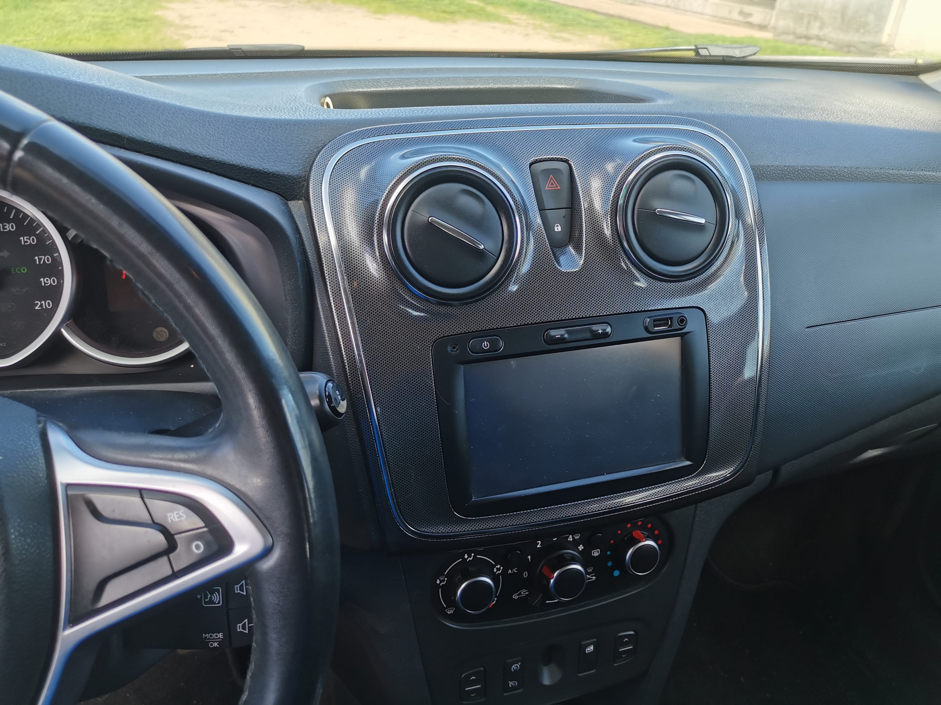 Dacia Sandero avec Audio Bluetooth