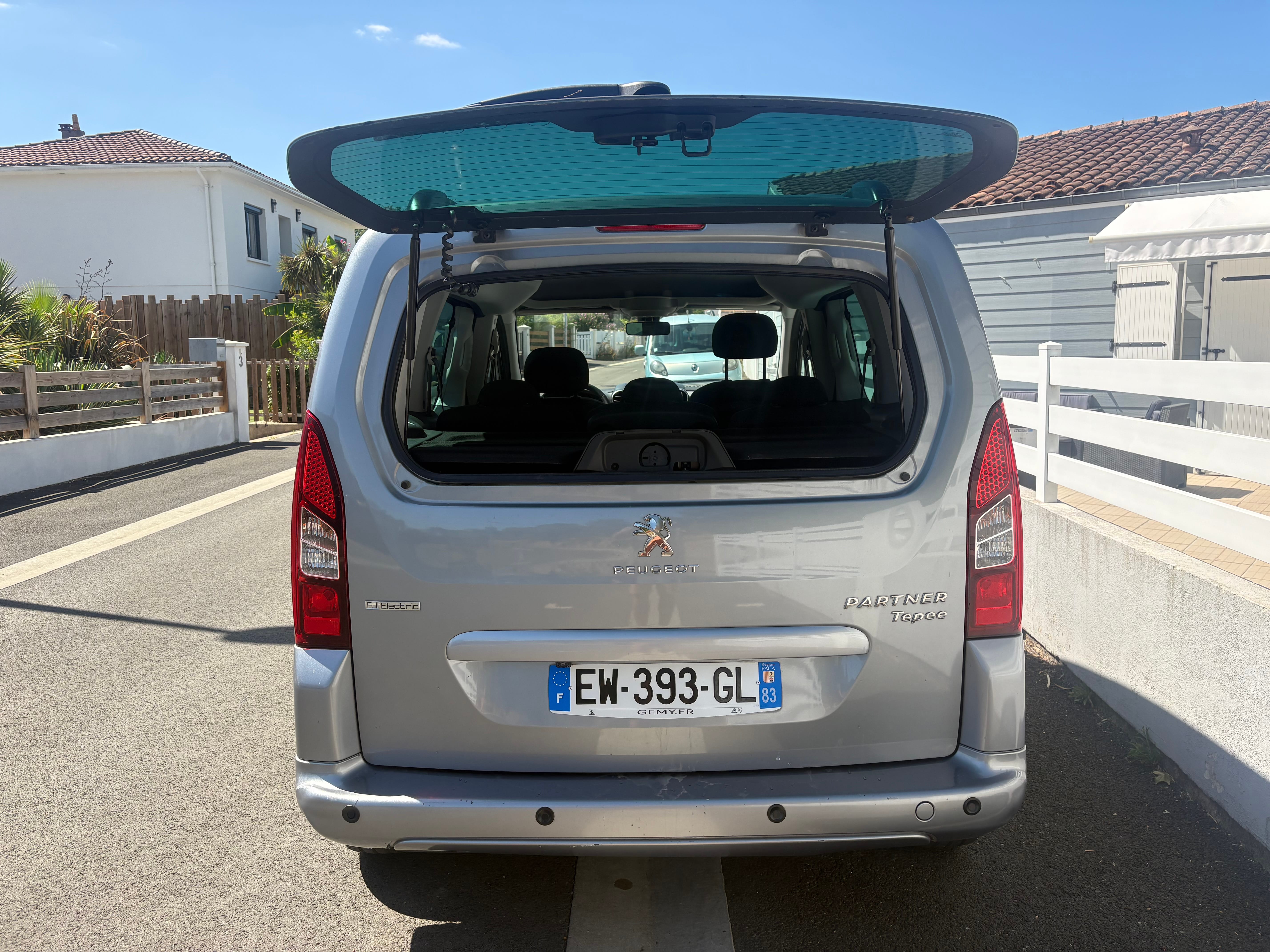 Peugeot Partner Tepee avec Siège bébé