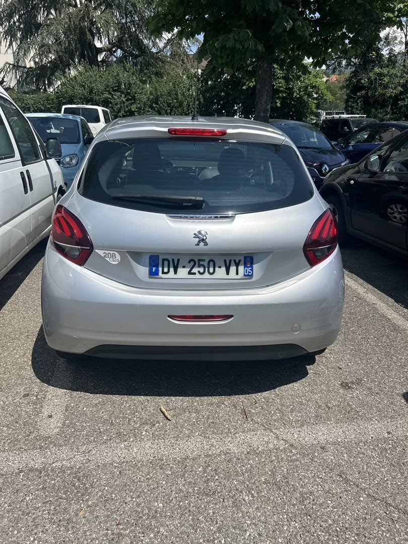 Peugeot 208 avec Climatisation