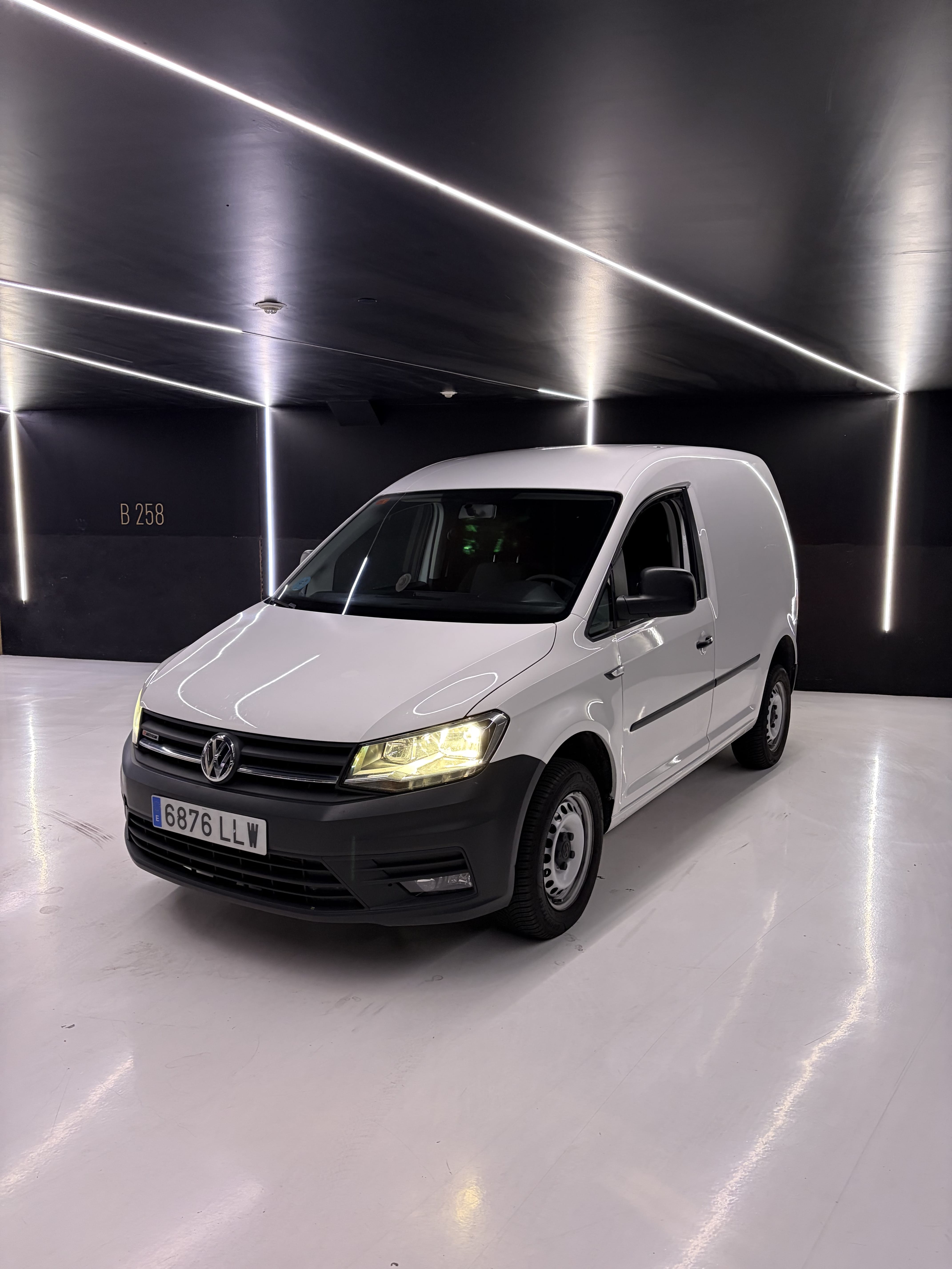 Volkswagen Caddy Van, 2020, Diesel