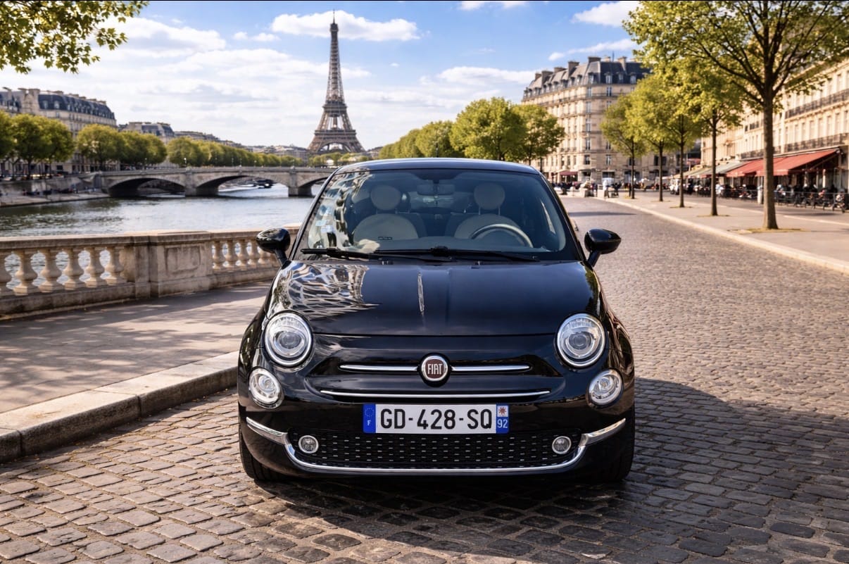 Fiat 500 Dolcevita hybride toit panoramique avec Apple CarPlay