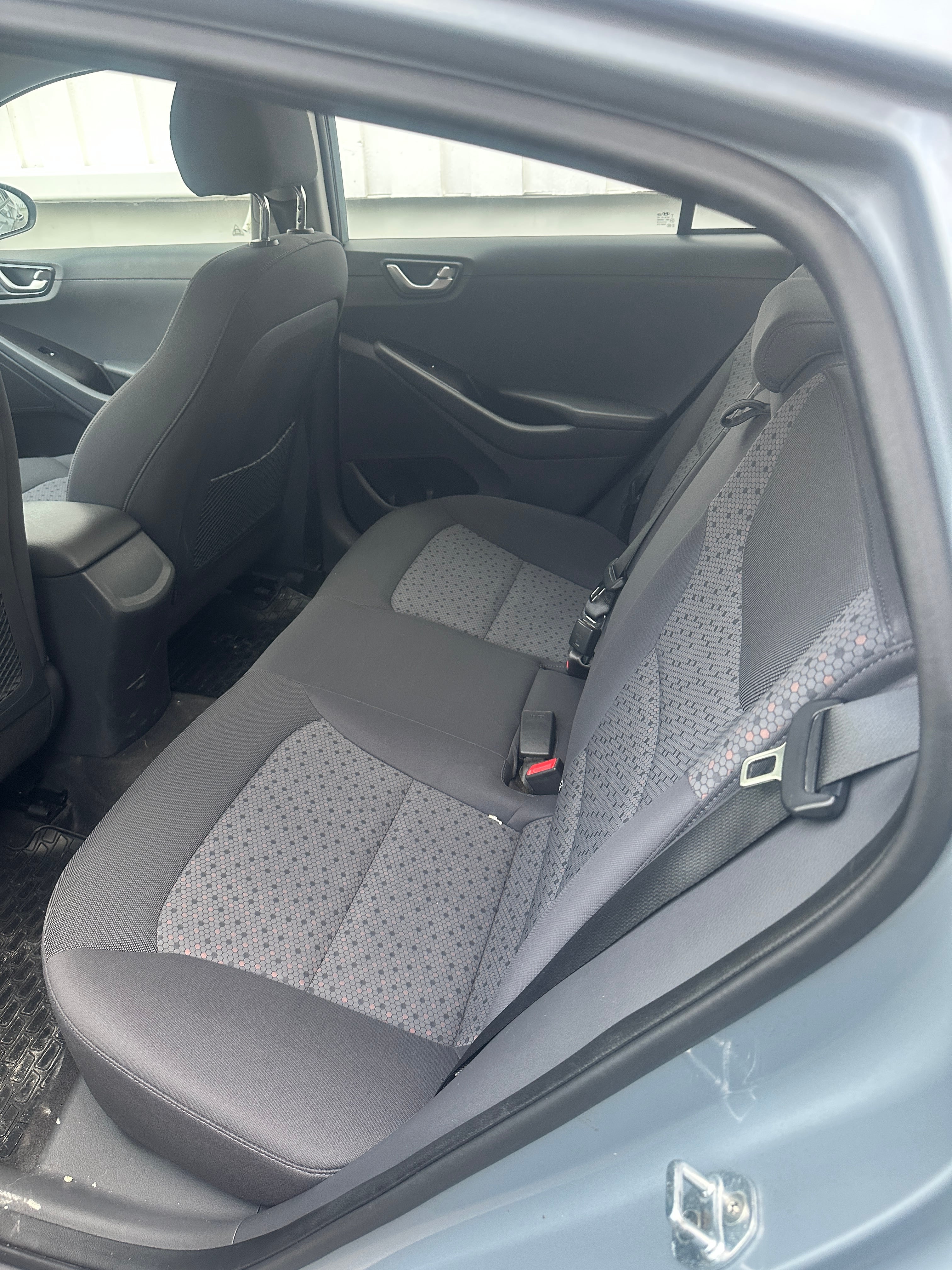 Hyundai Ioniq with GPS