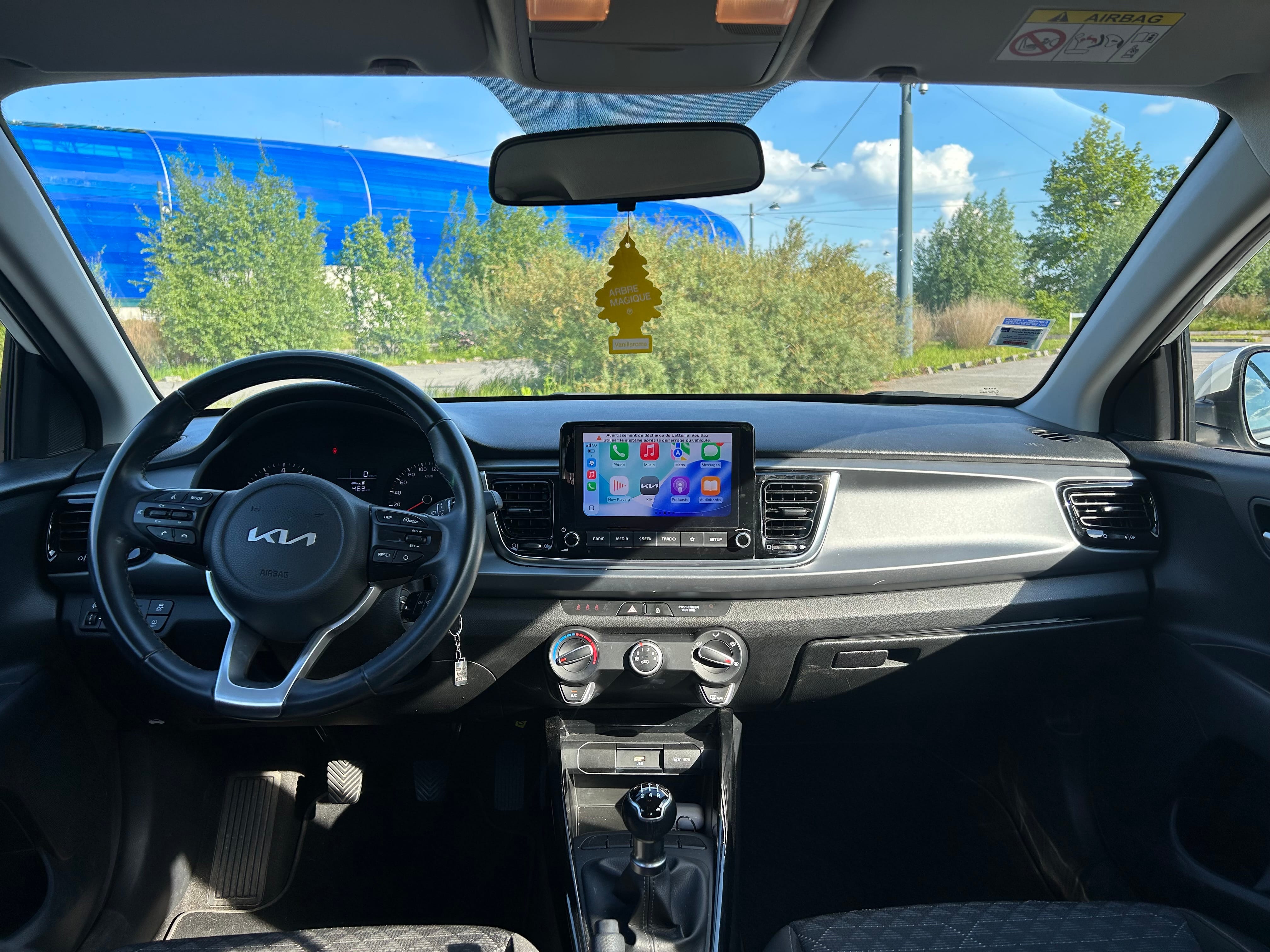 Kia Rio mit Navigationsgerät