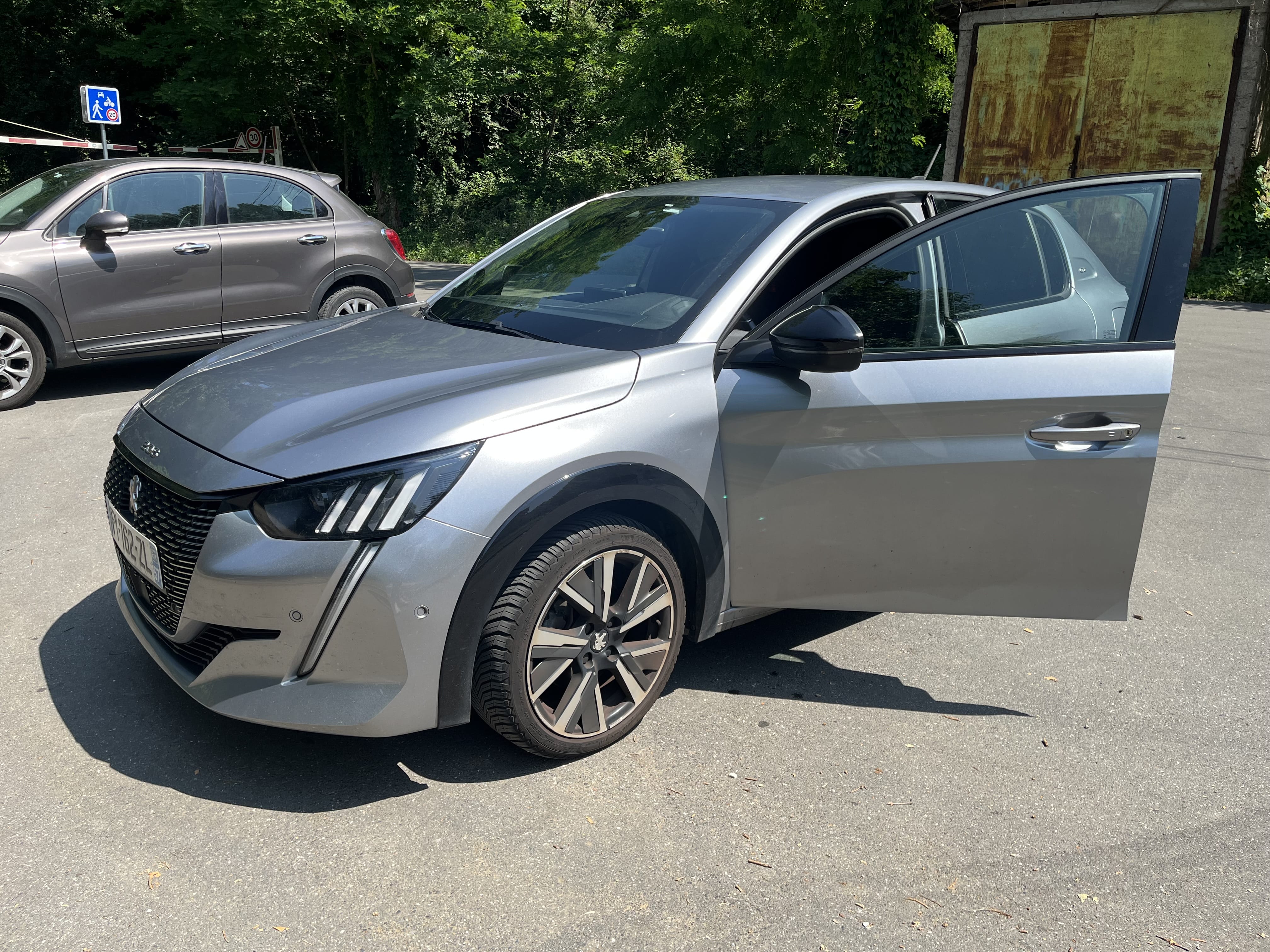 Peugeot 208 GT Line avec Siège bébé