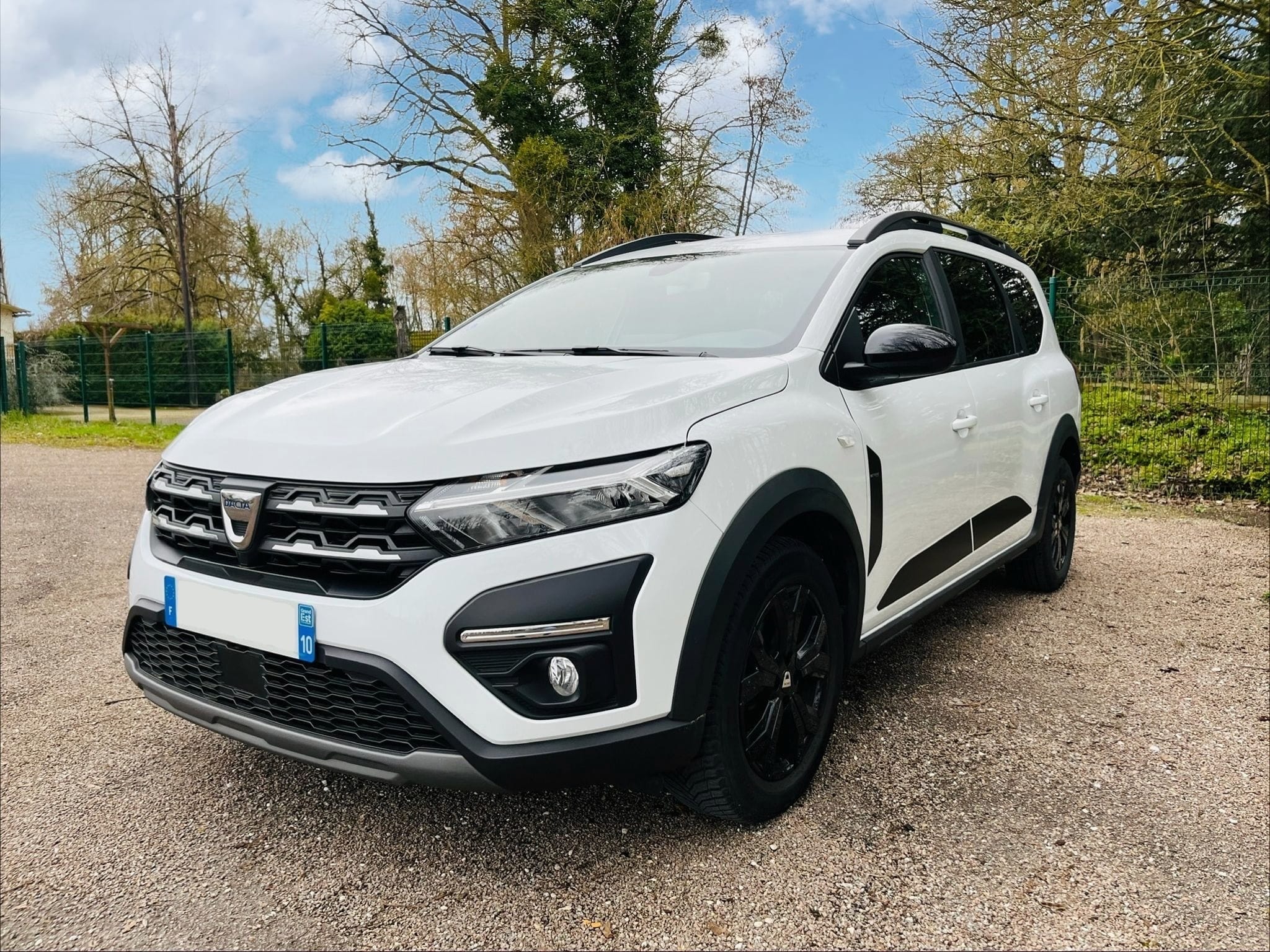 Dacia Jogger à 400m de la Gare, 2022, Essence 95
