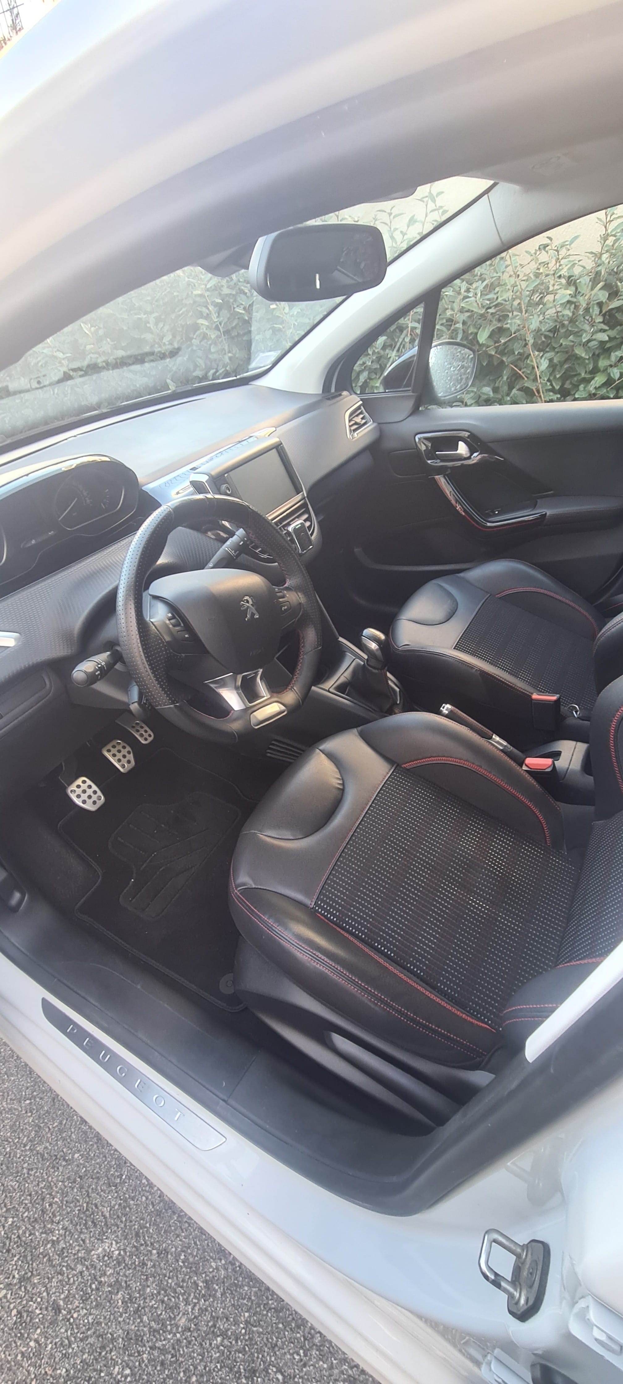 Peugeot 208 GT Line 110 Chevaux