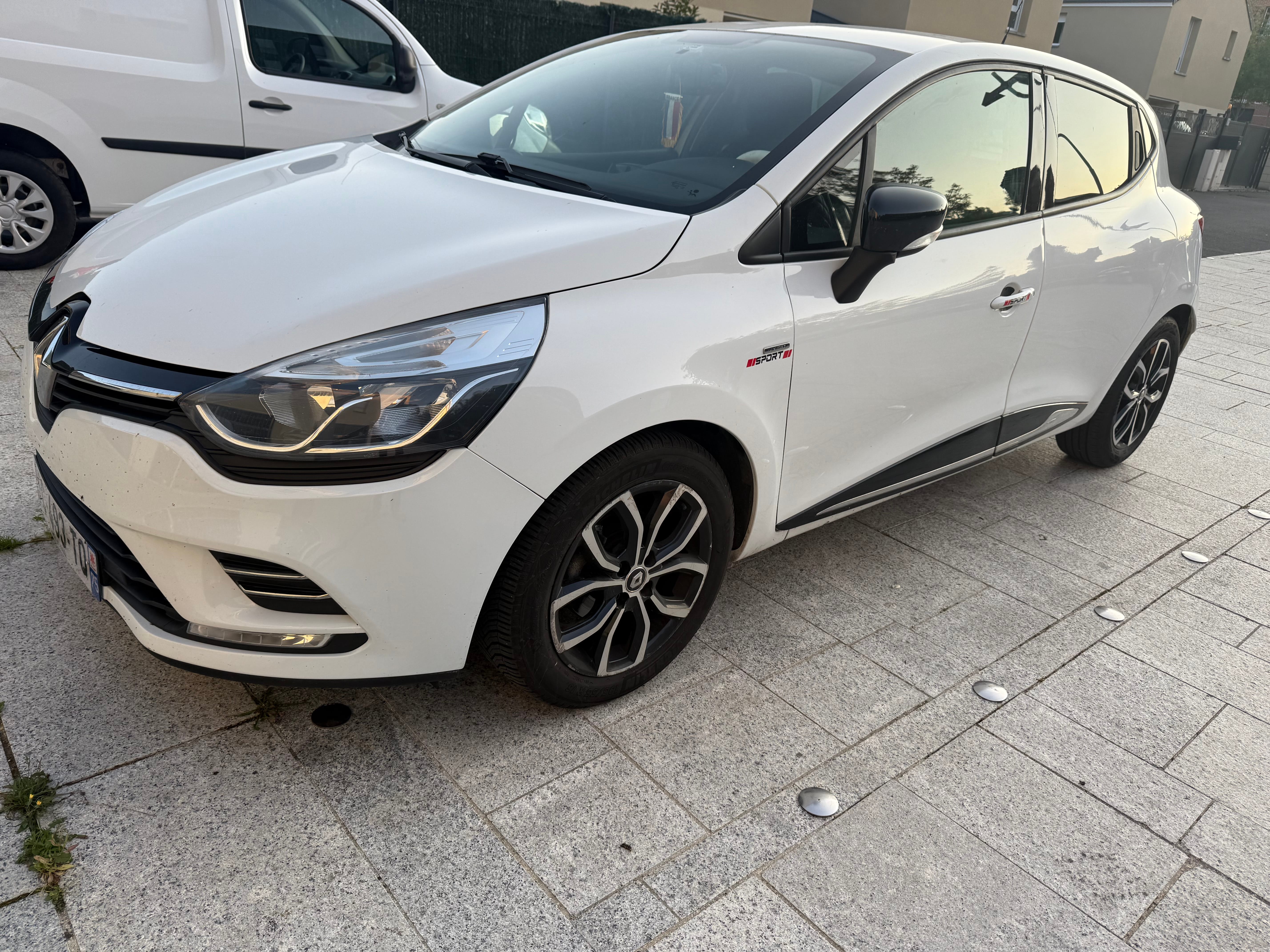 Renault Clio, 2019, Essence 98