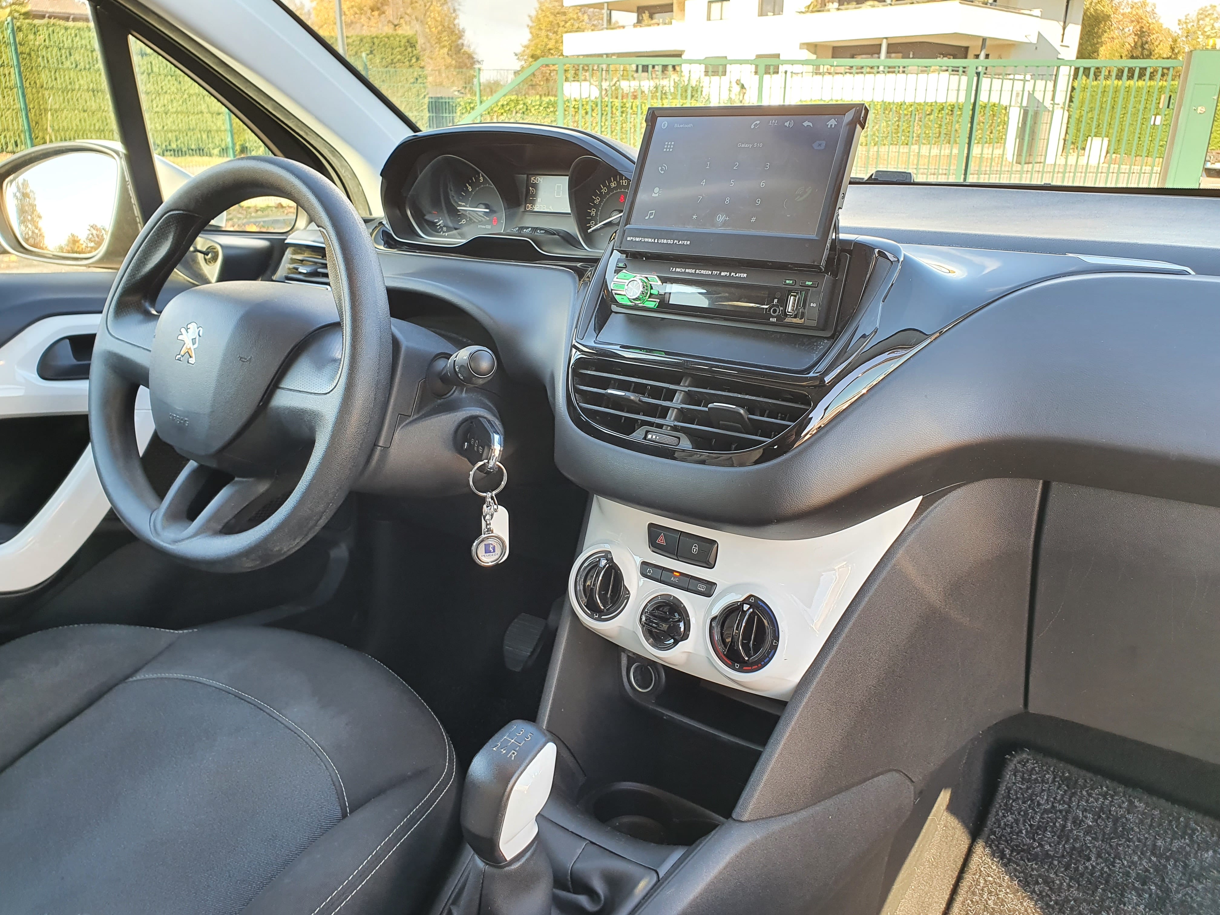Peugeot 208 avec GPS