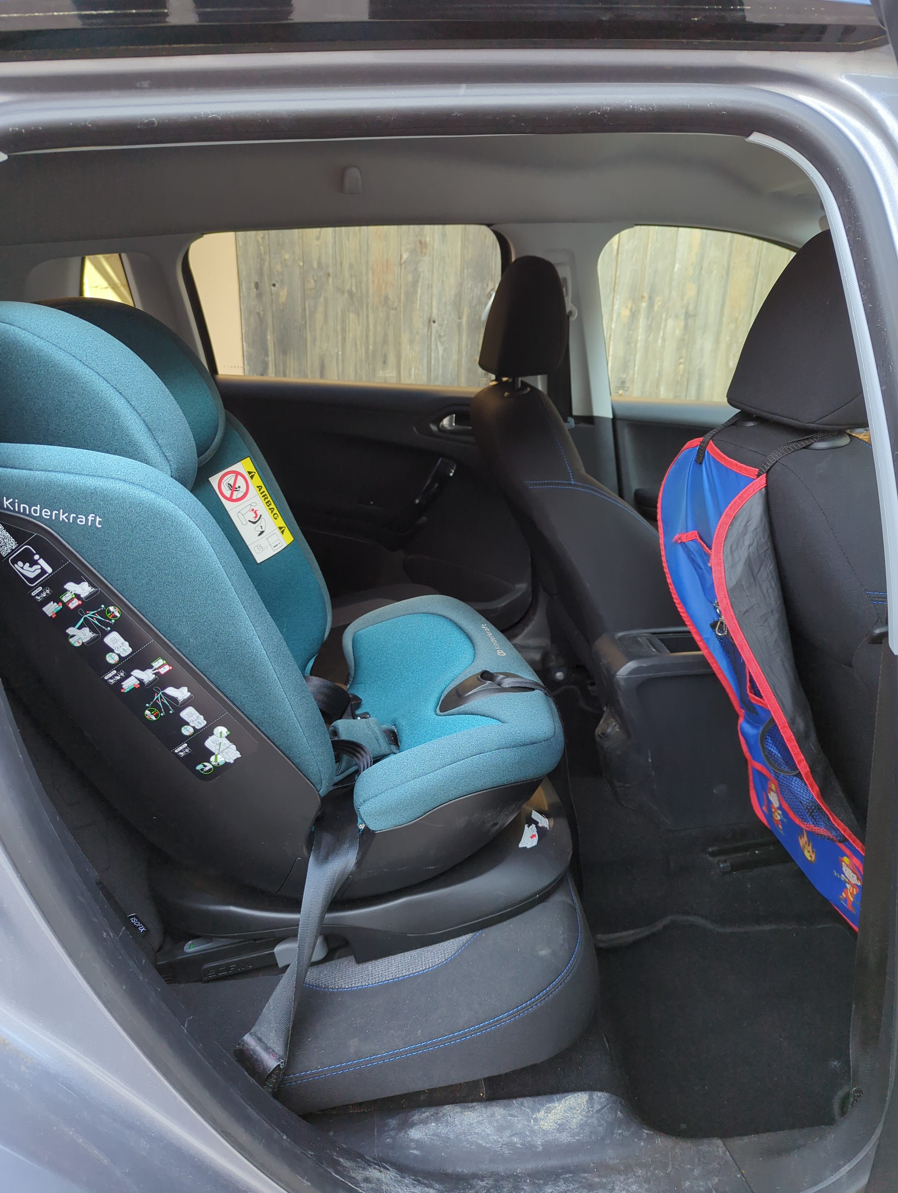 Peugeot 2008 avec Entrée audio / iPod