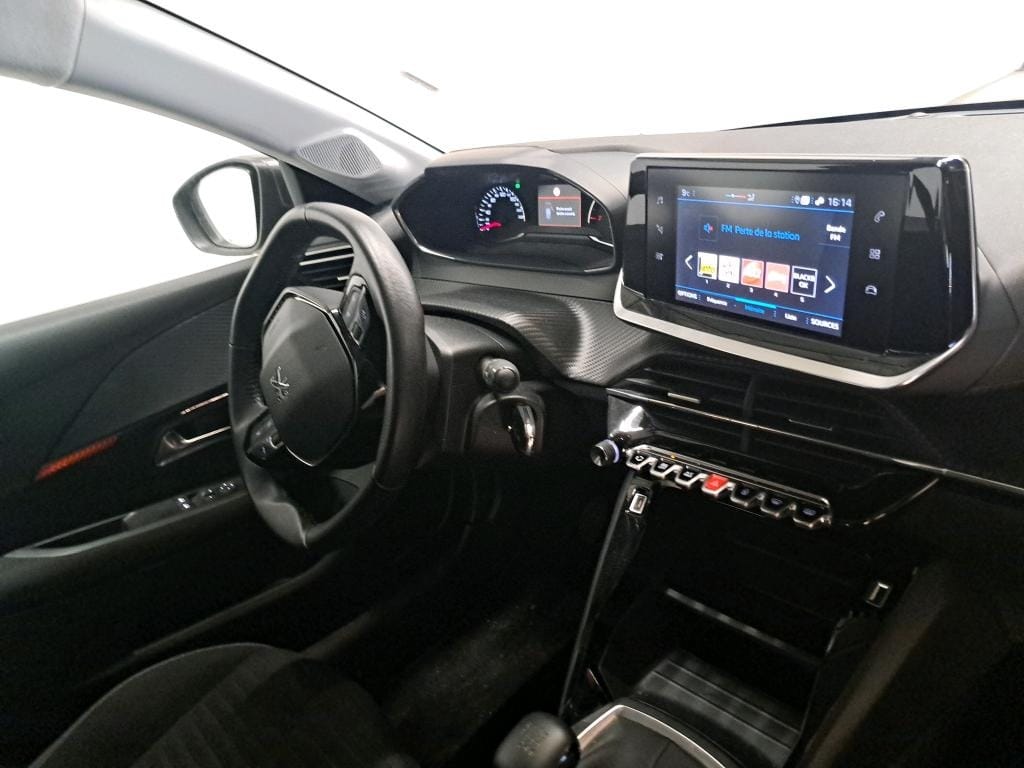 Peugeot 208 avec GPS