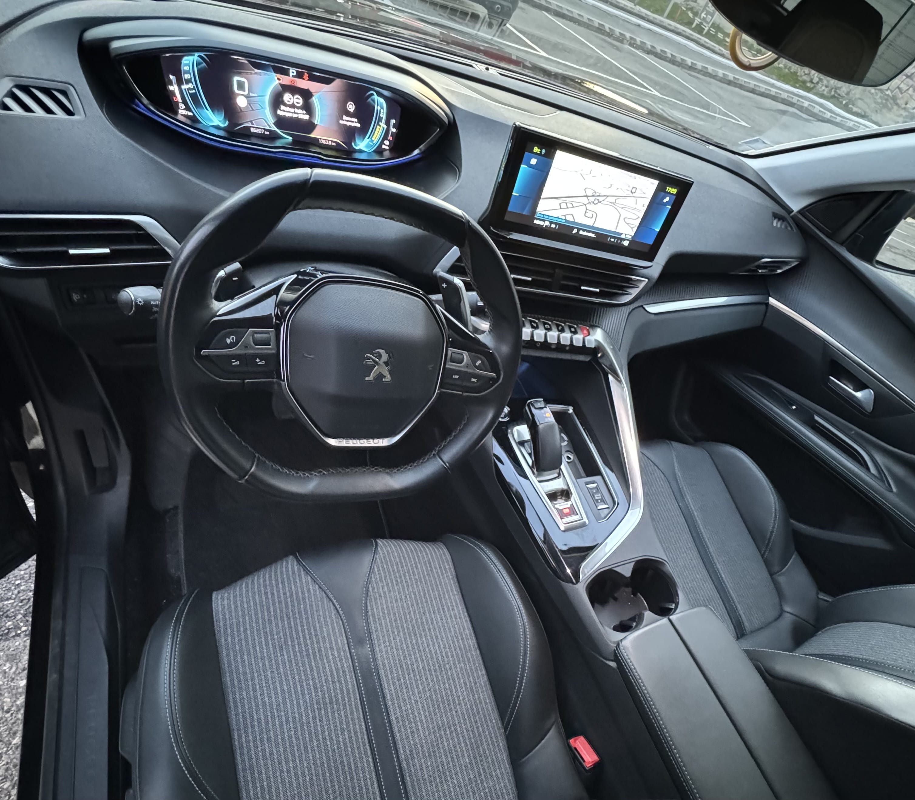 Peugeot 3008 with Cruise control