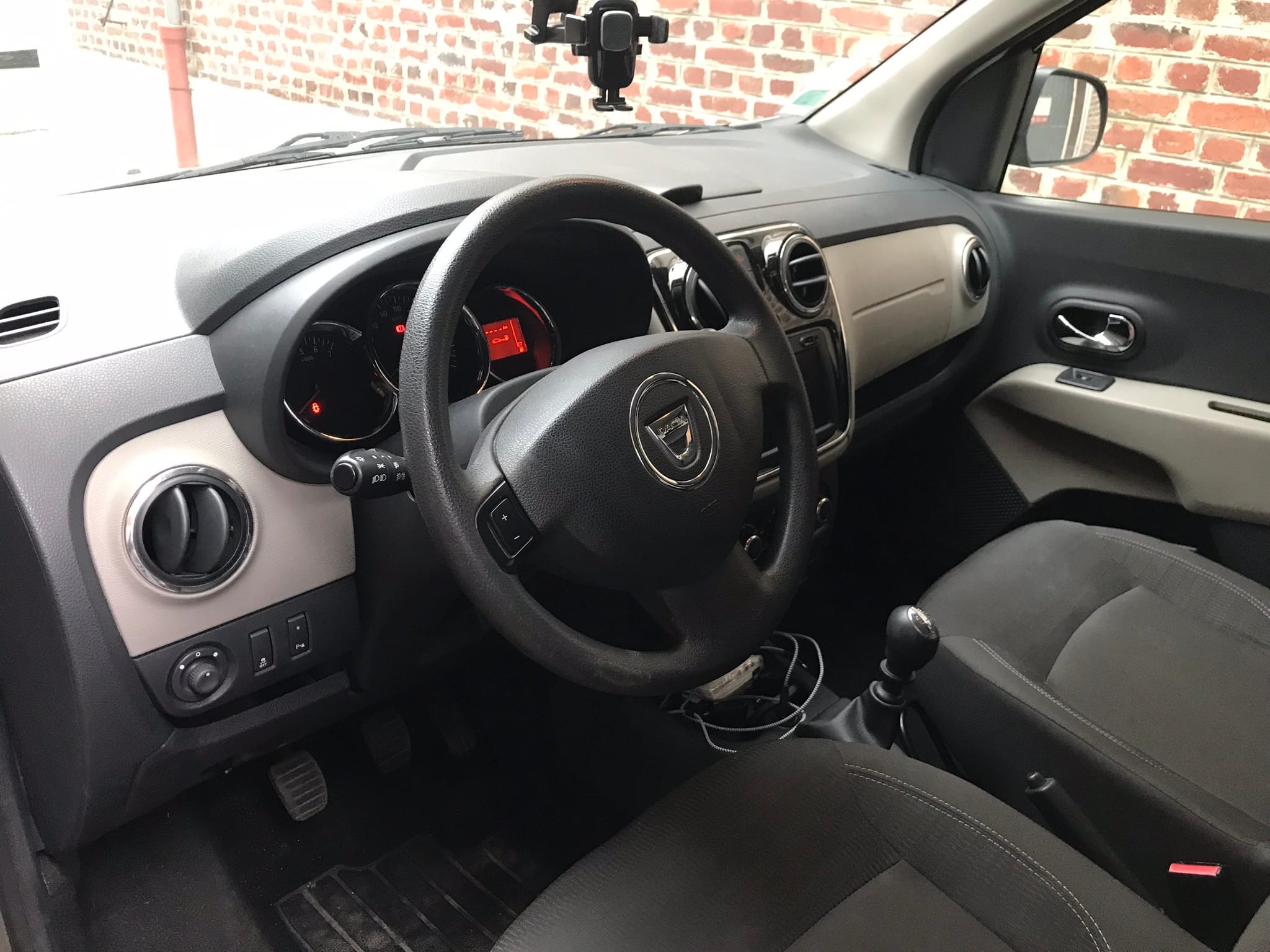 Dacia Lodgy avec GPS