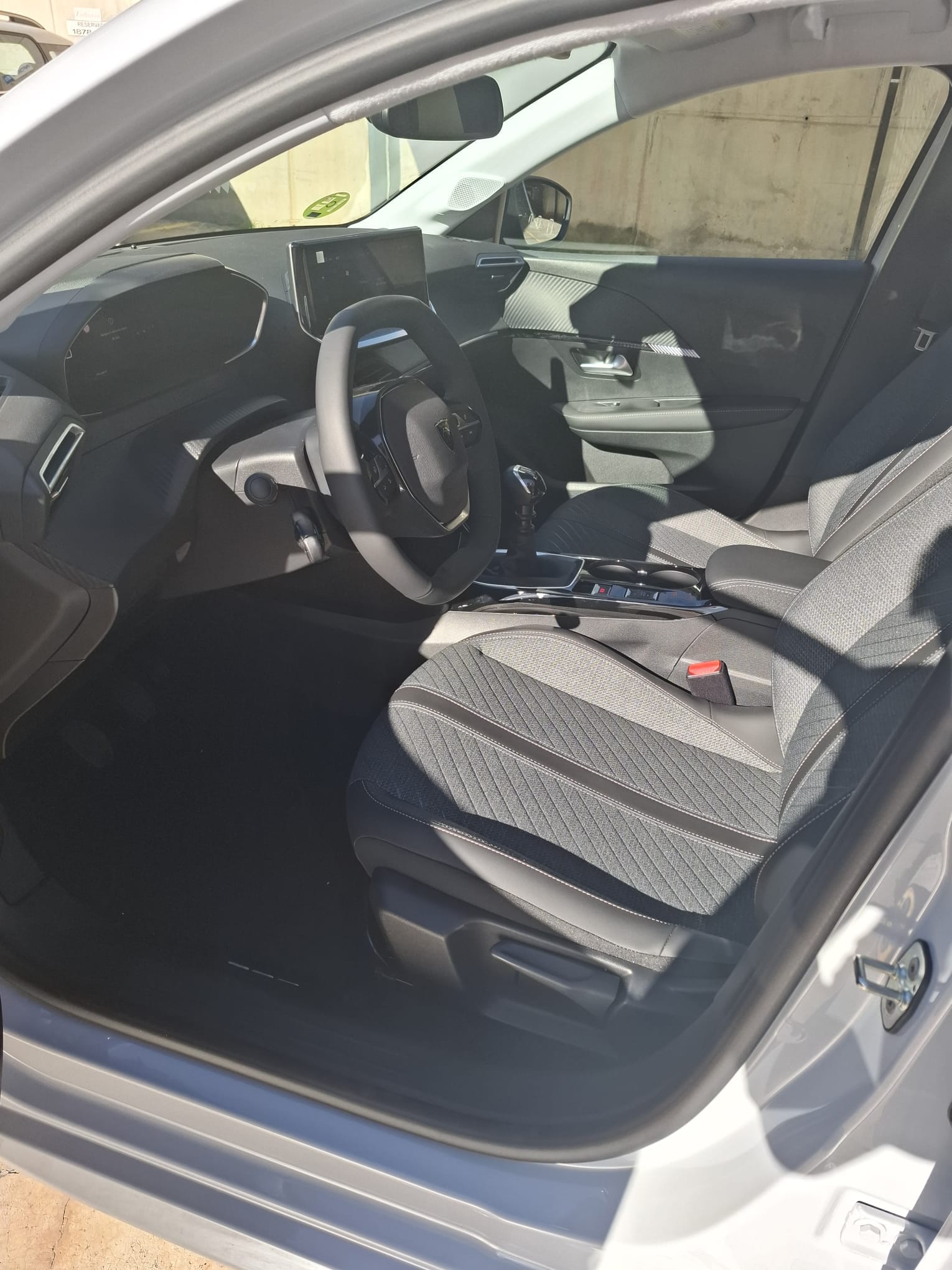 Peugeot 208 con Dashcam