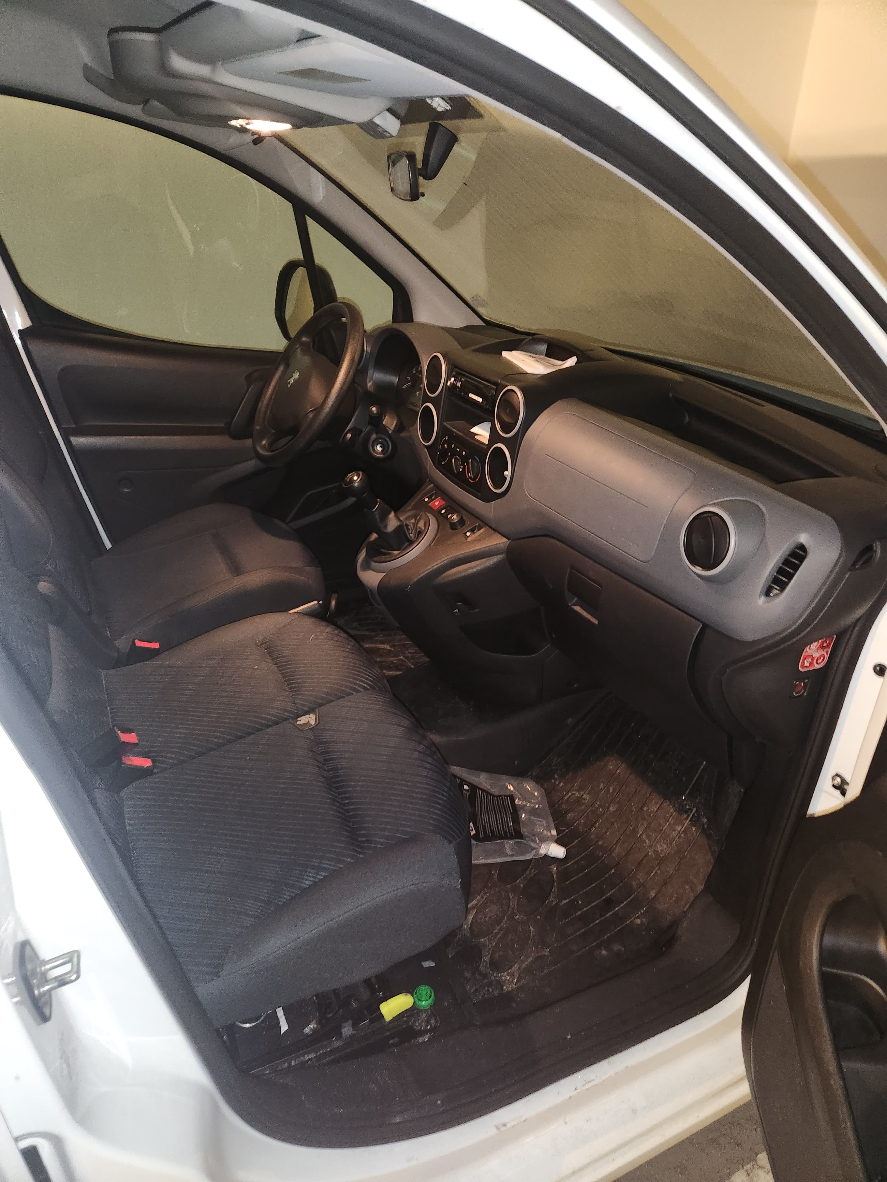 Peugeot Partner med Aircondition
