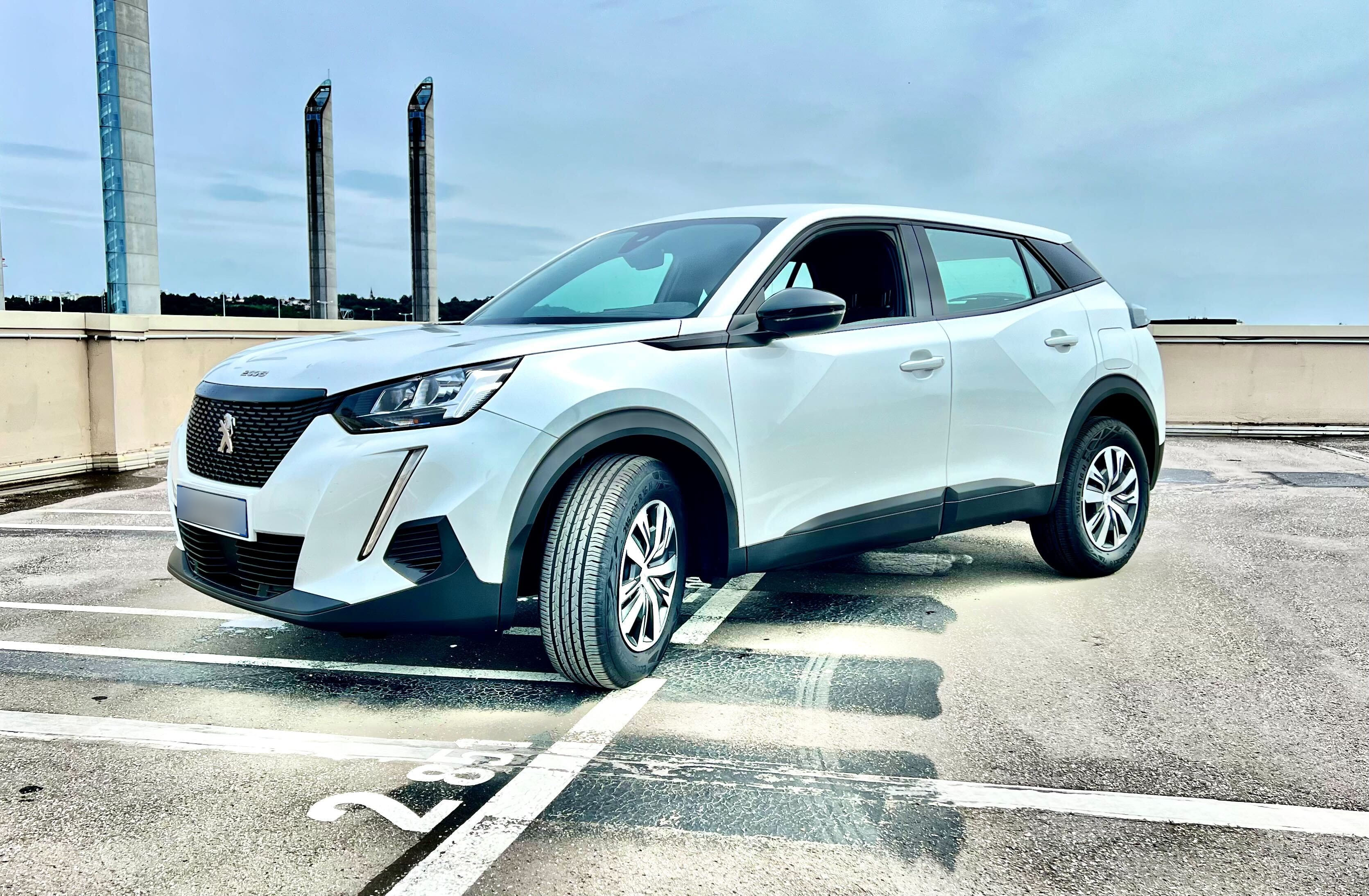 Peugeot 2008, 2023, Essence 95